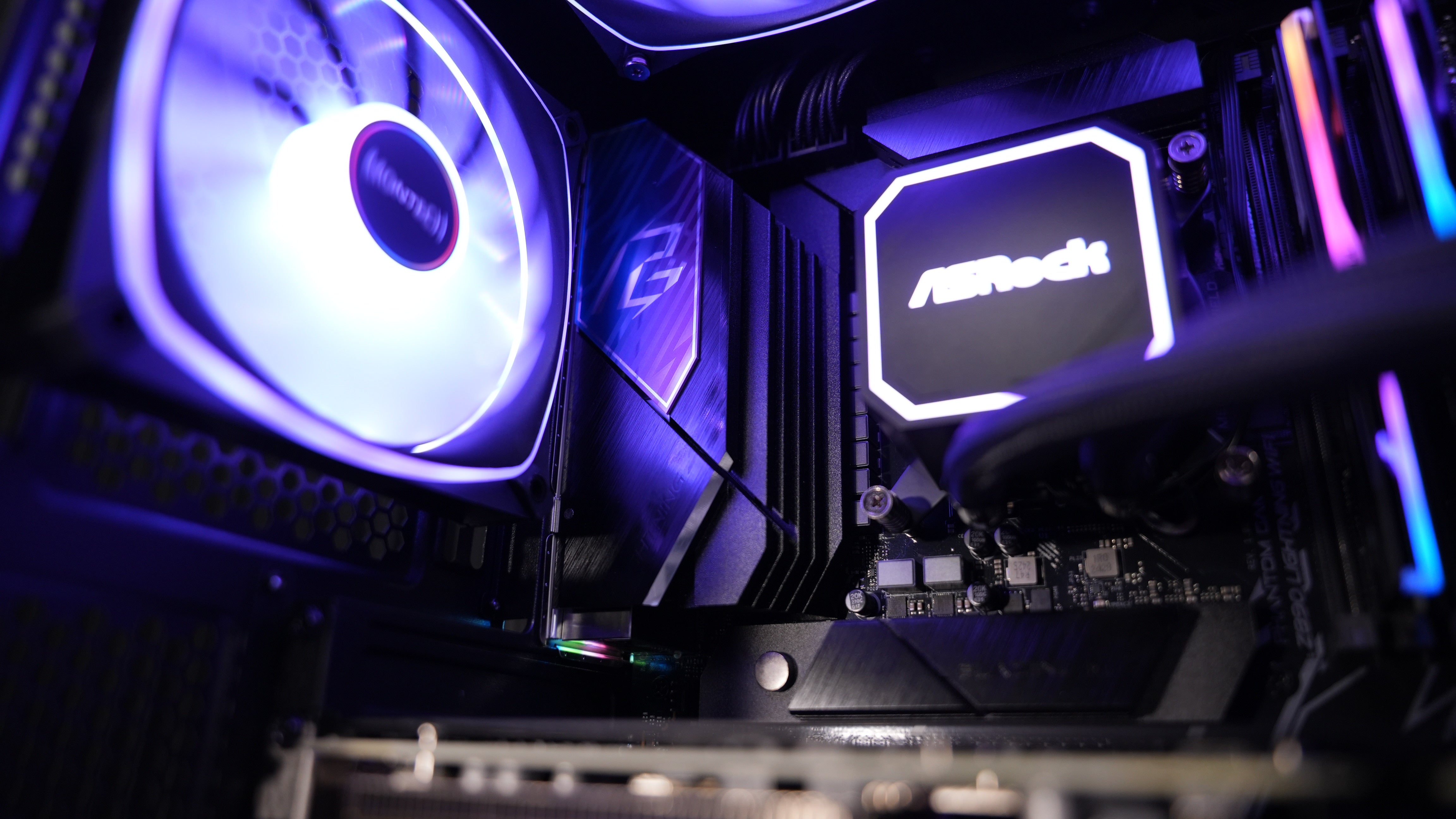 Intel Ultra 7 270K Plus + RX 9070XT Gaming PC