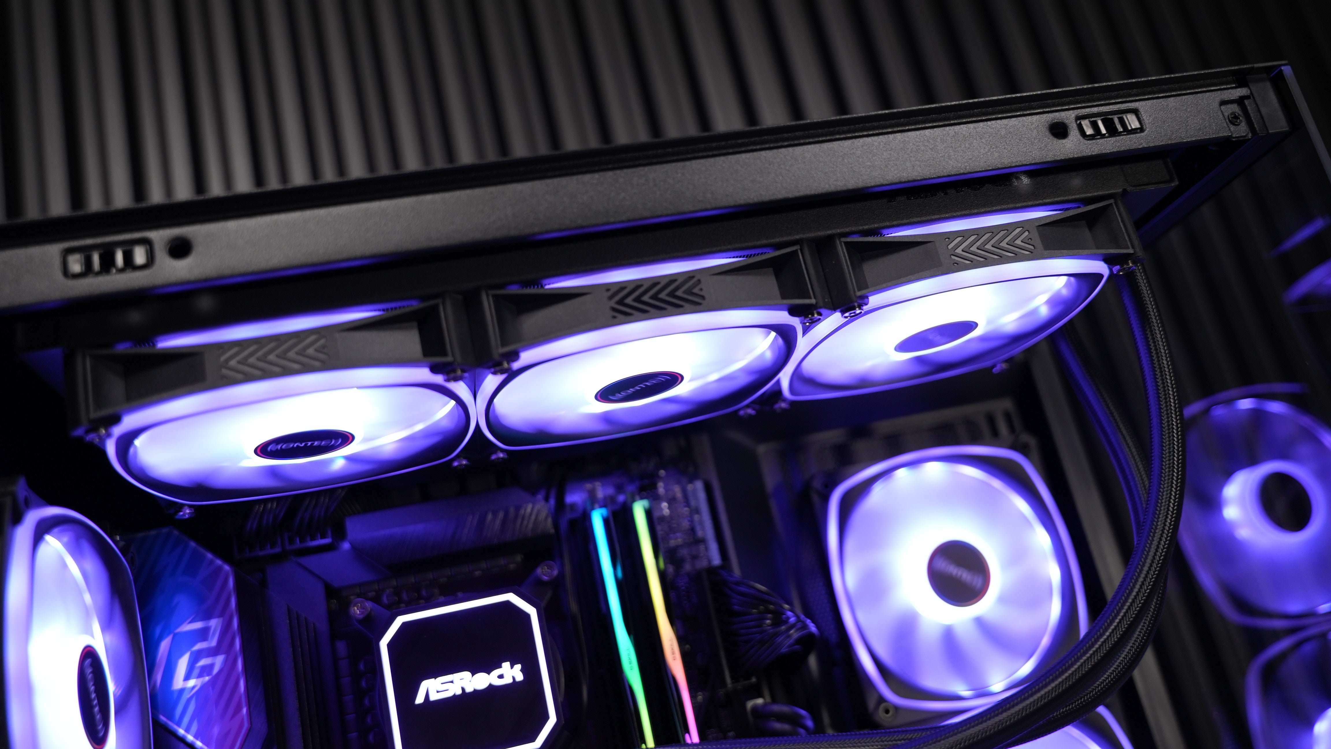 Intel Ultra 7 270K Plus + RX 9070XT Gaming PC