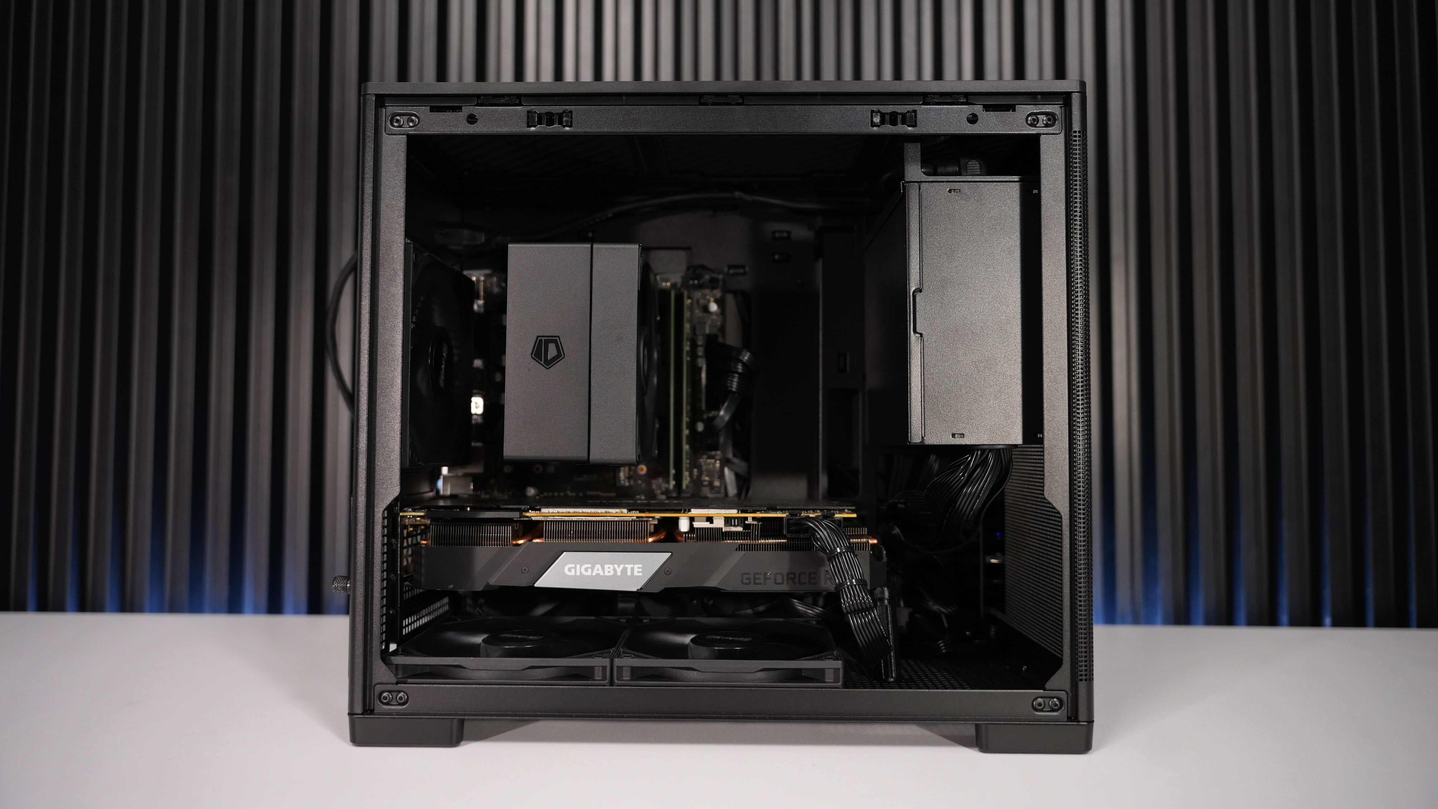 Intel i7 10700 + RTX 2080 Super Gaming PC