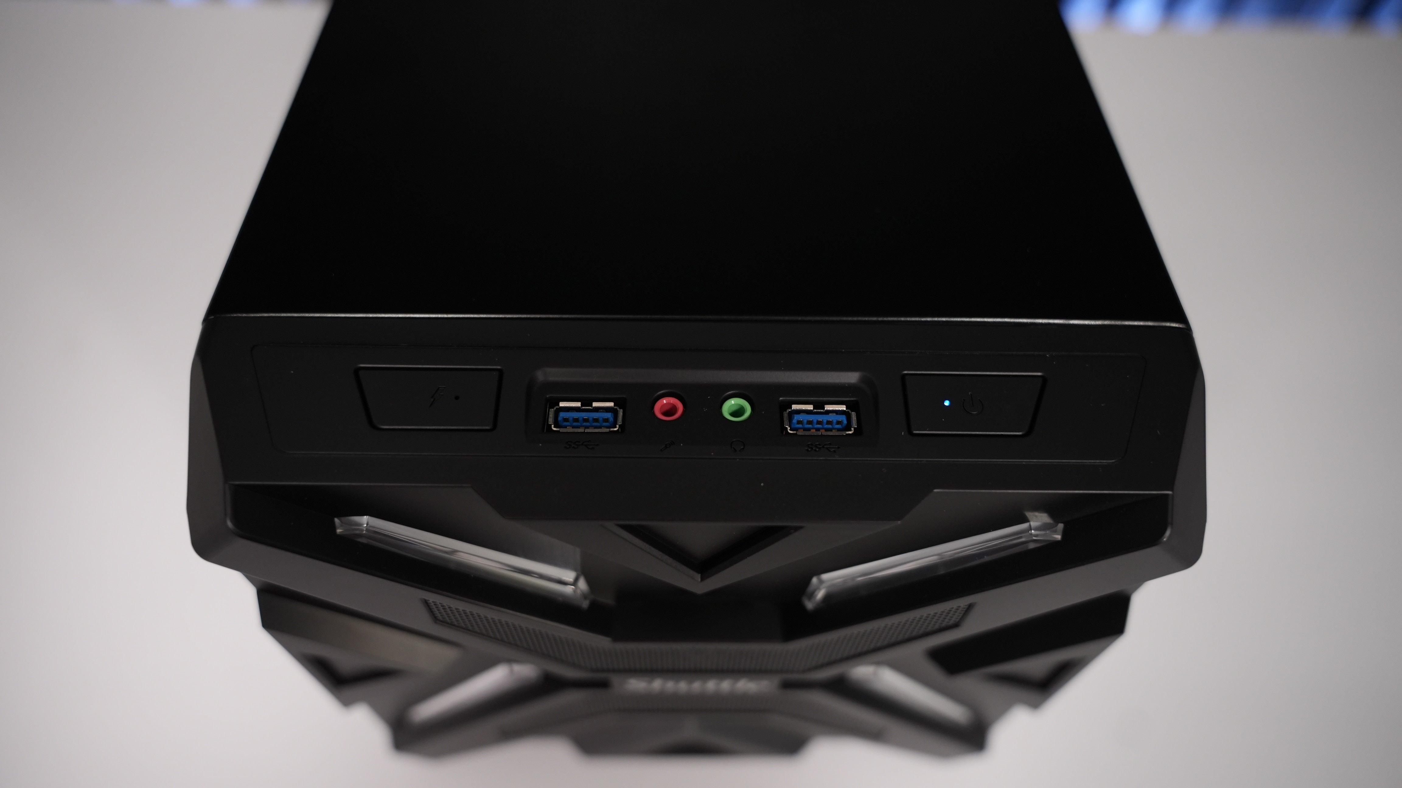 Intel i7 7700T + RX 580 Budget Gaming PC