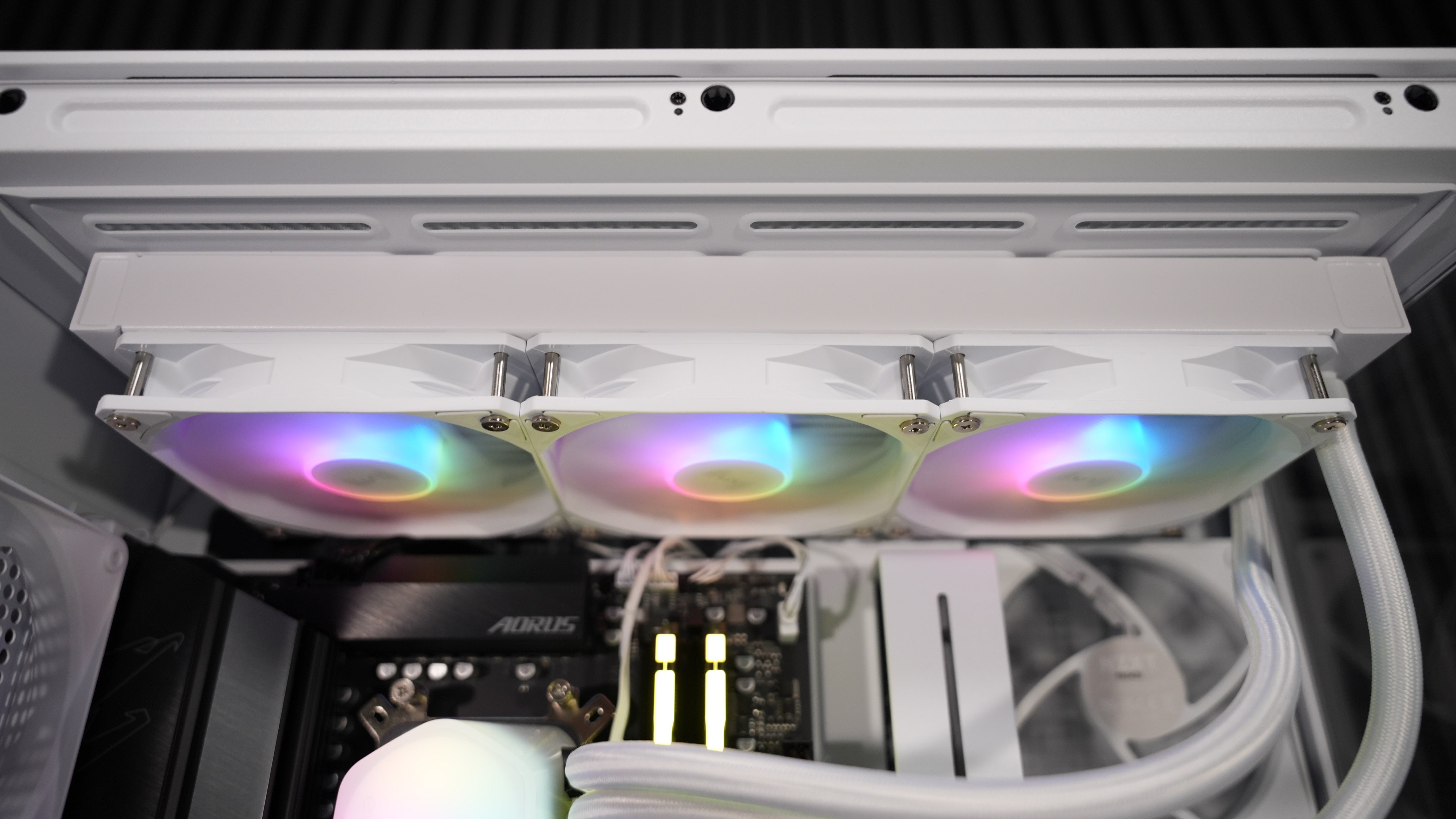 Ryzen 7 9700X + RTX 3070 Gaming PC