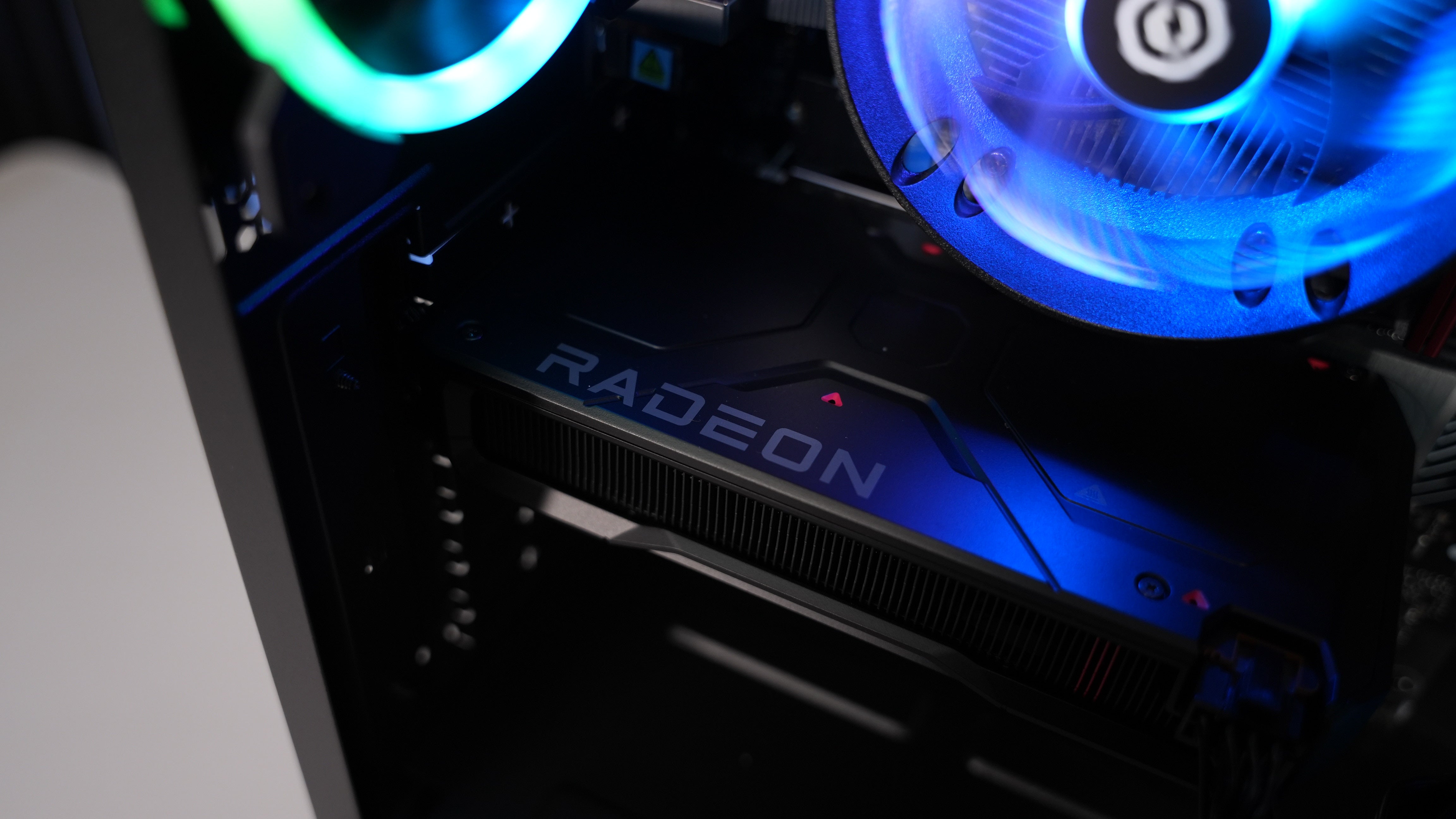 Ryzen 5 7600 + RX 7600 Gaming PC