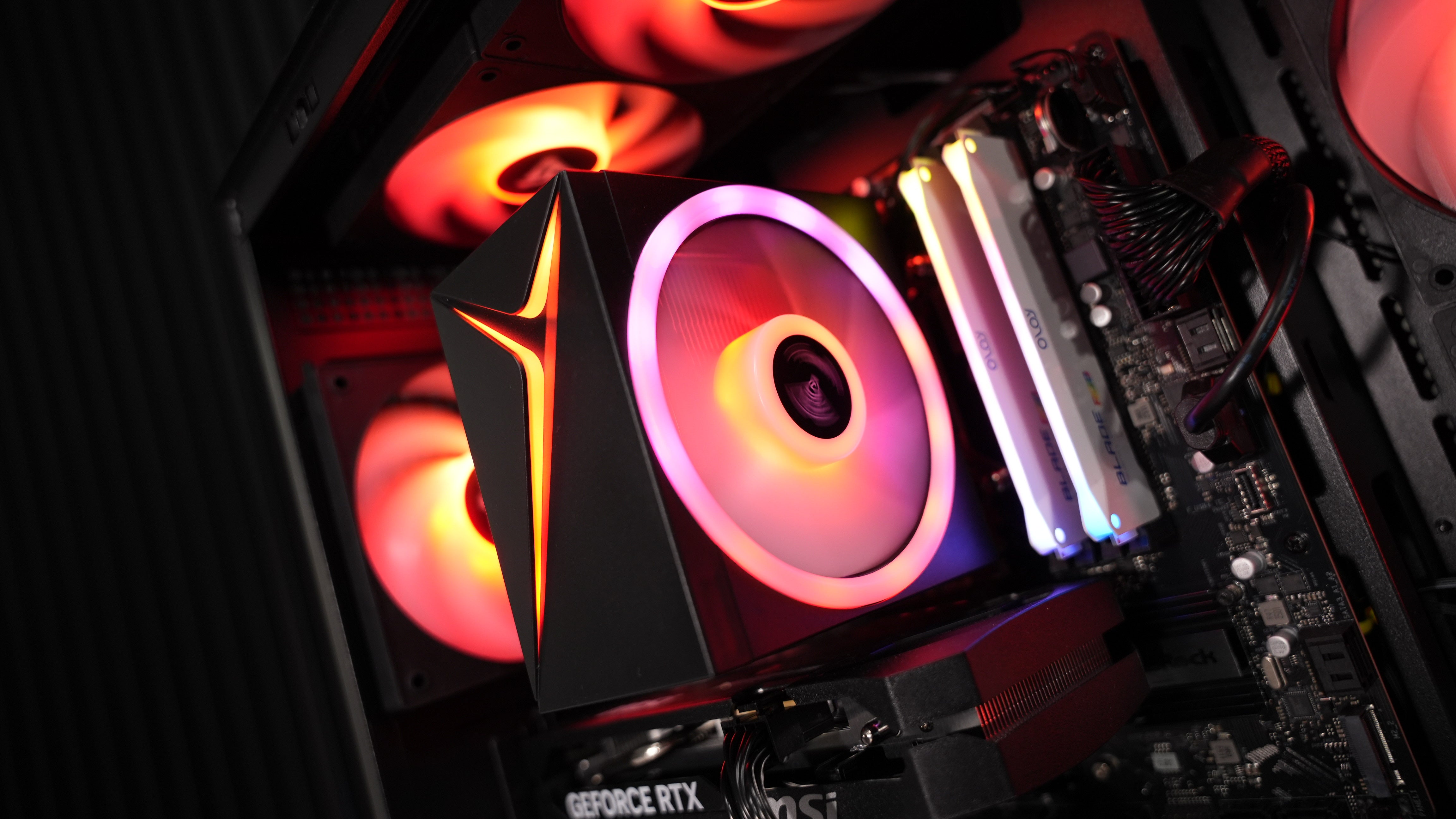 Intel i5 14400F + RTX 5060 Gaming PC