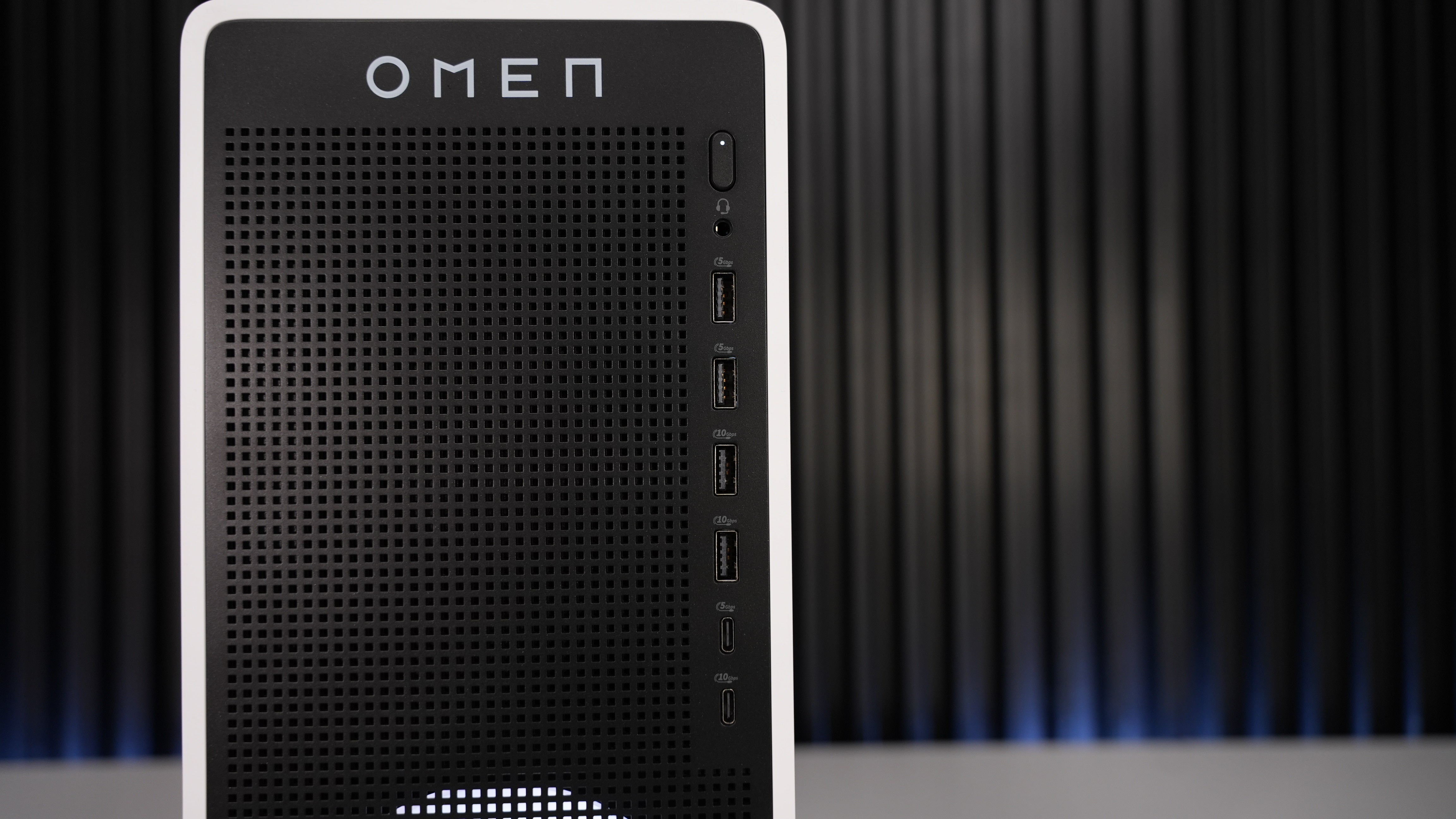 Ryzen 5 8400F + RX 7600 Gaming PC