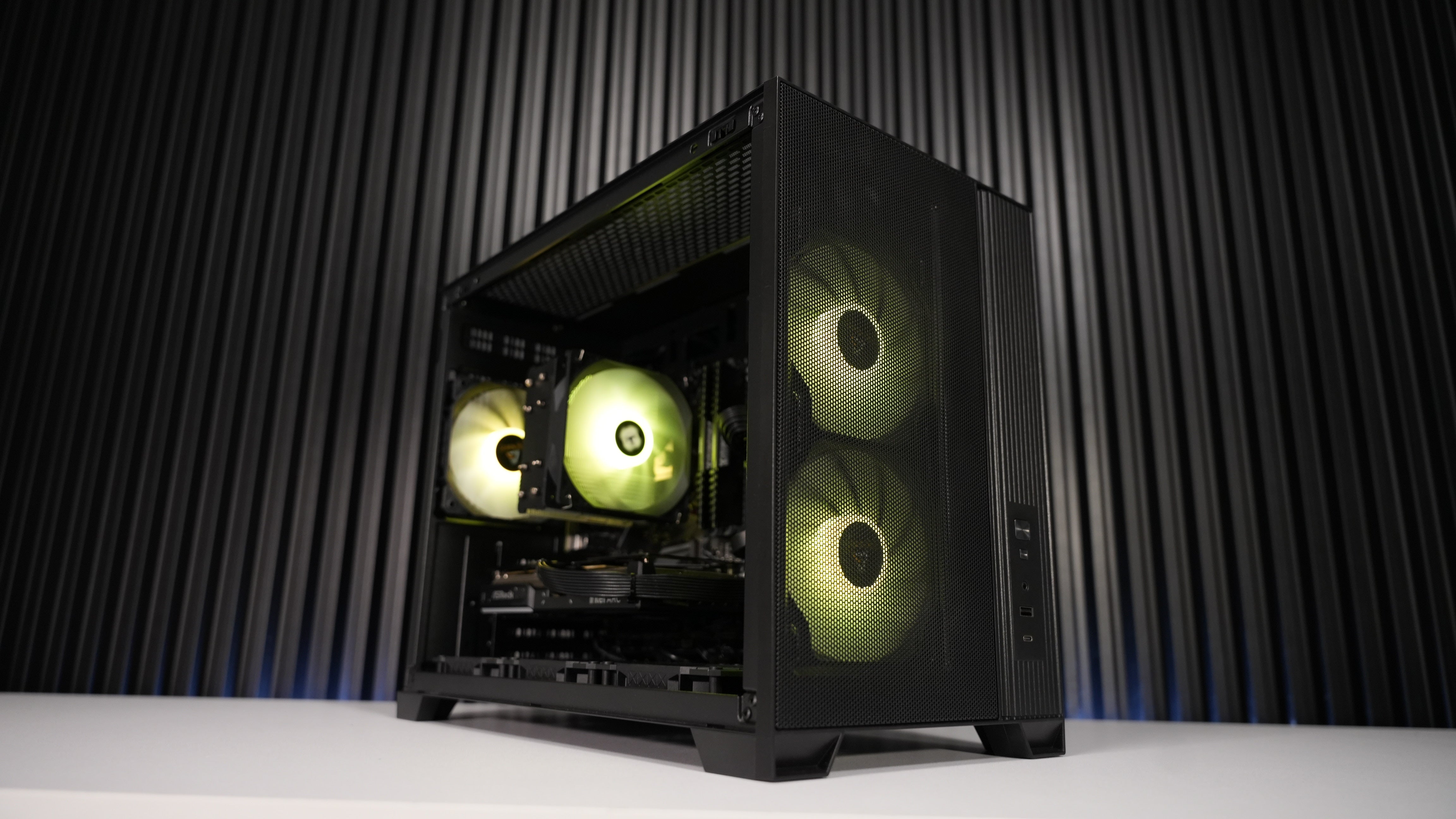 Ryzen 5 5600 + Intel Arc B580 Gaming PC