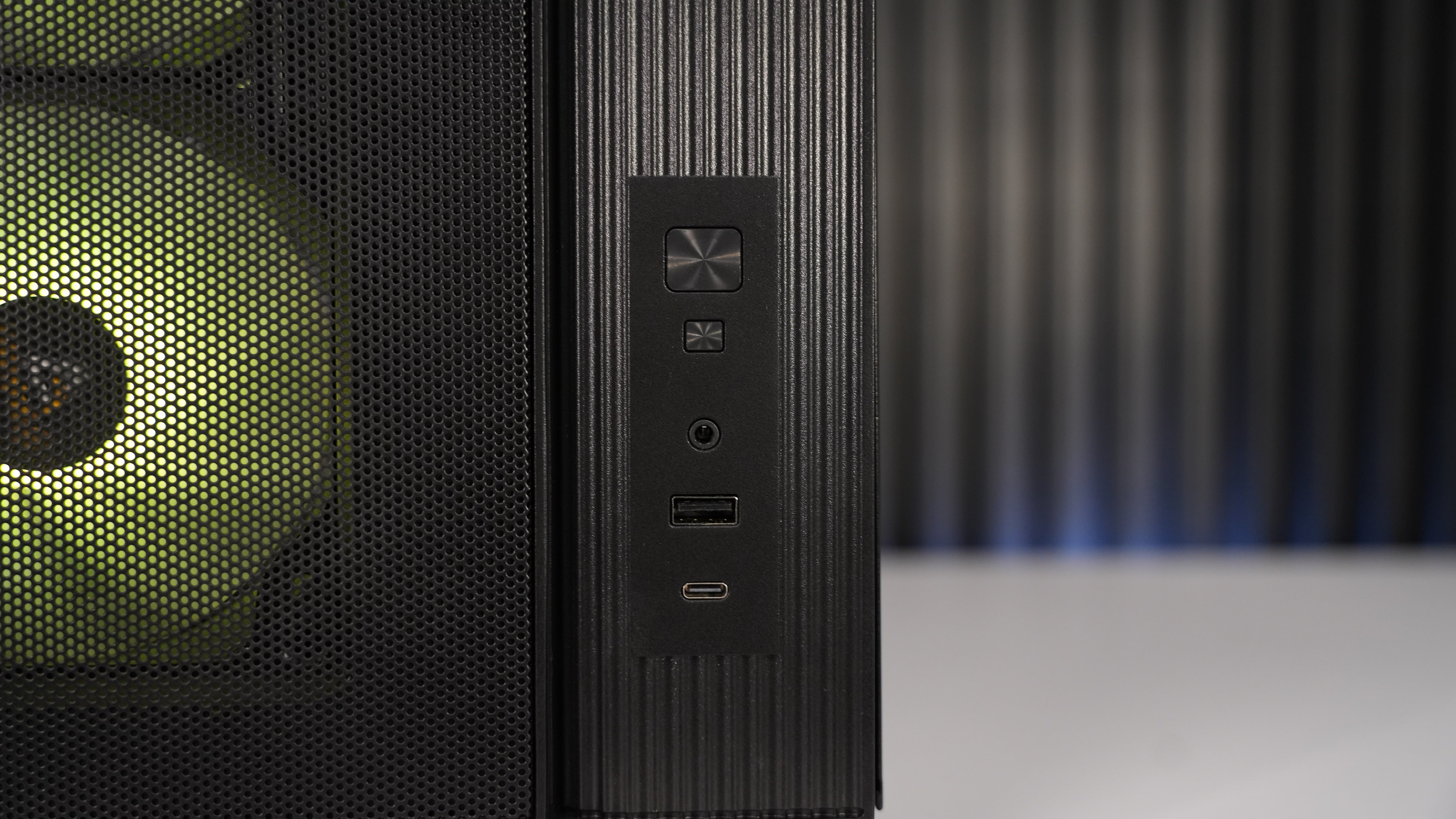 Ryzen 5 5600 + Intel Arc B580 Gaming PC