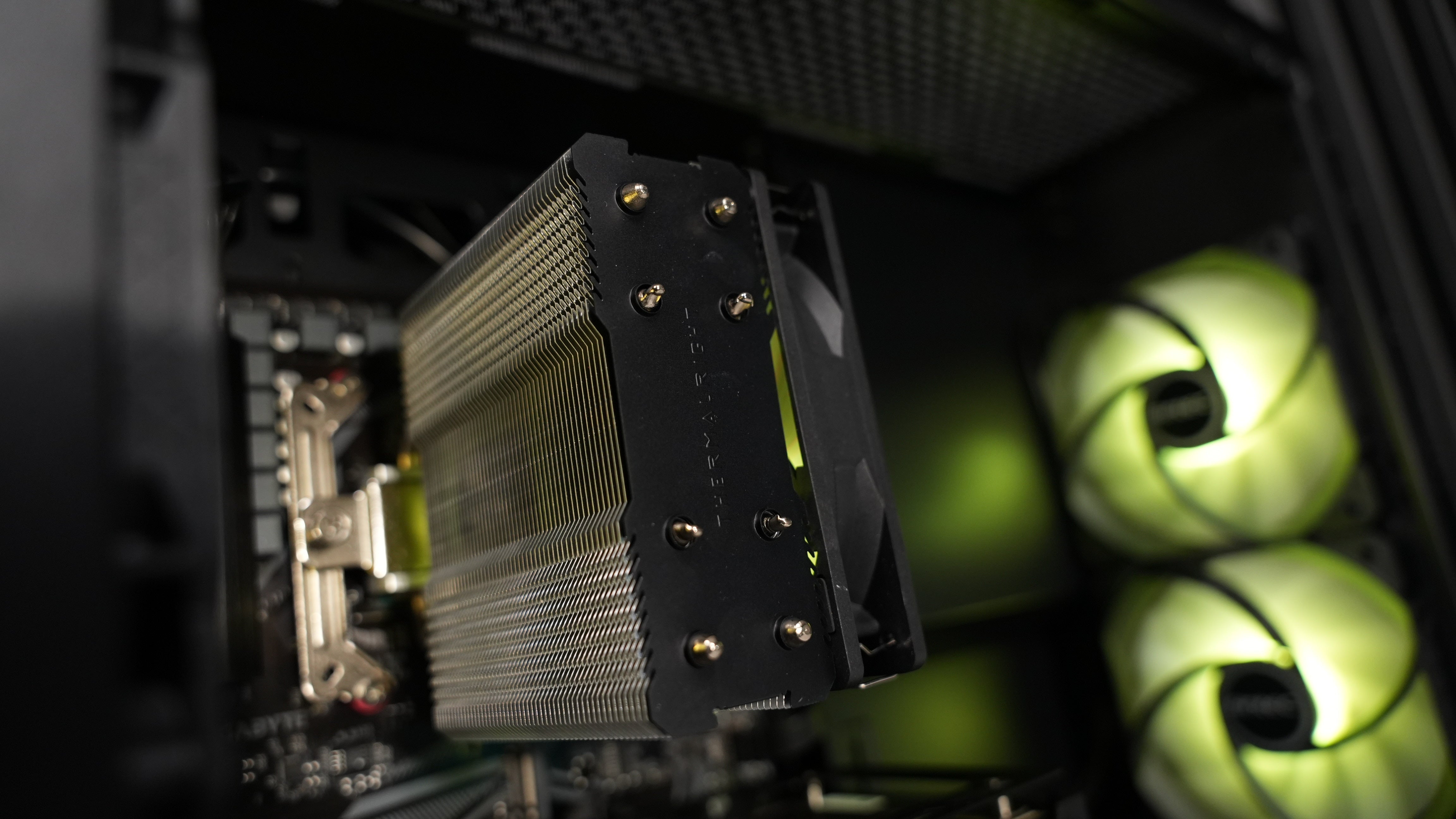 Ryzen 5 5600 + Intel Arc B580 Gaming PC