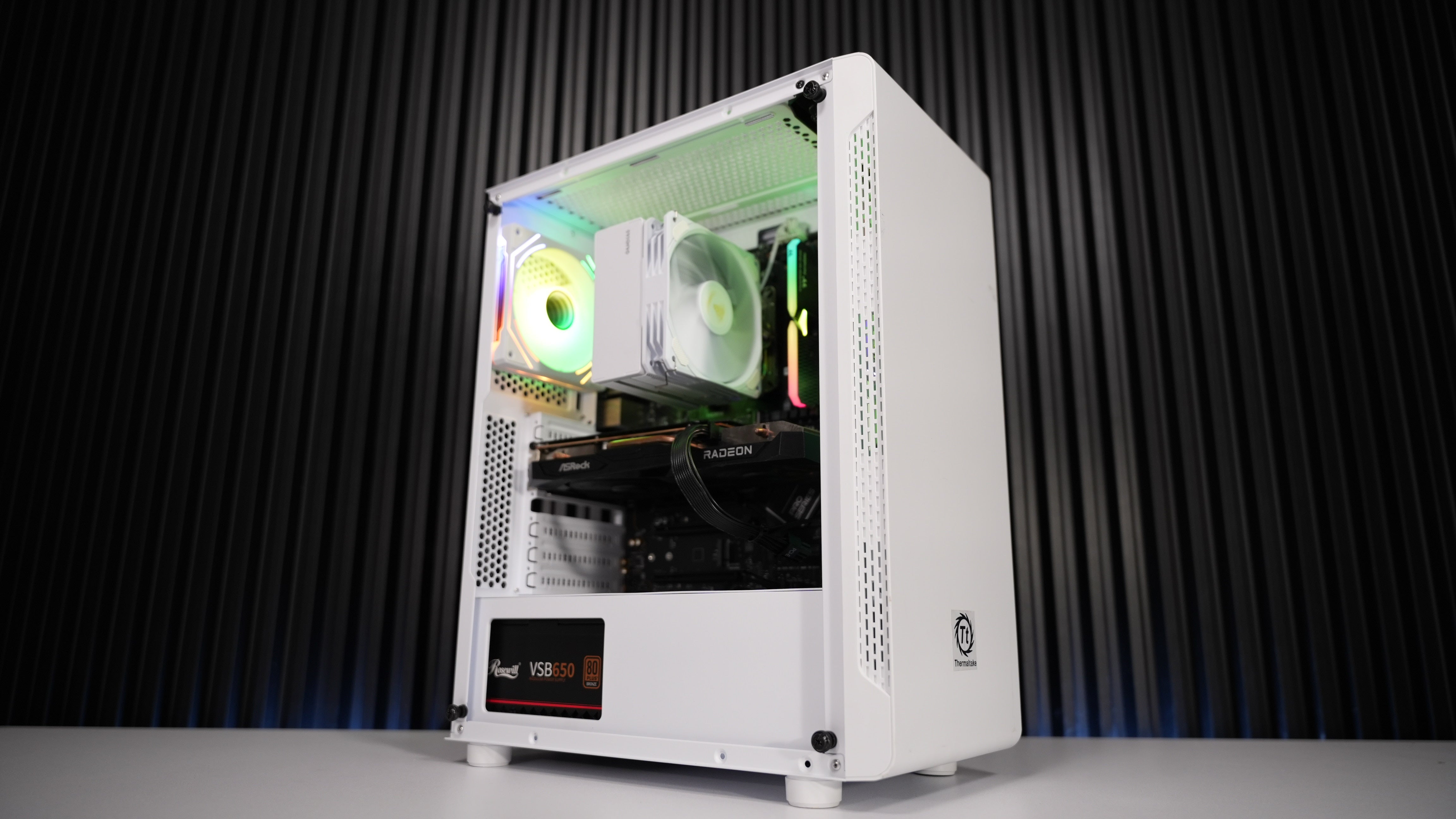 Ryzen 5 7600 + RX 7600 Gaming PC