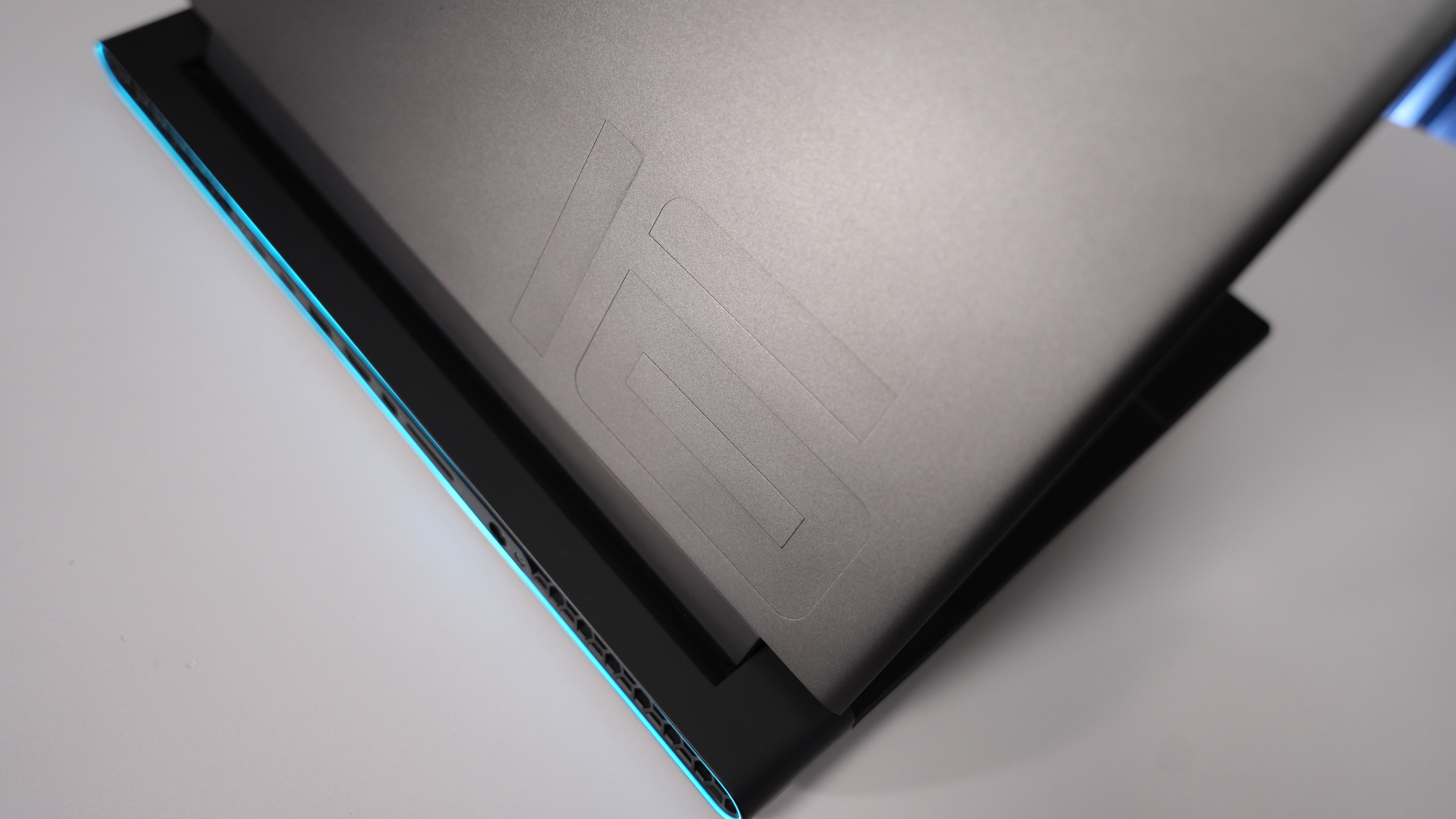 Intel i7 13700HX + RTX 4070 Gaming Laptop