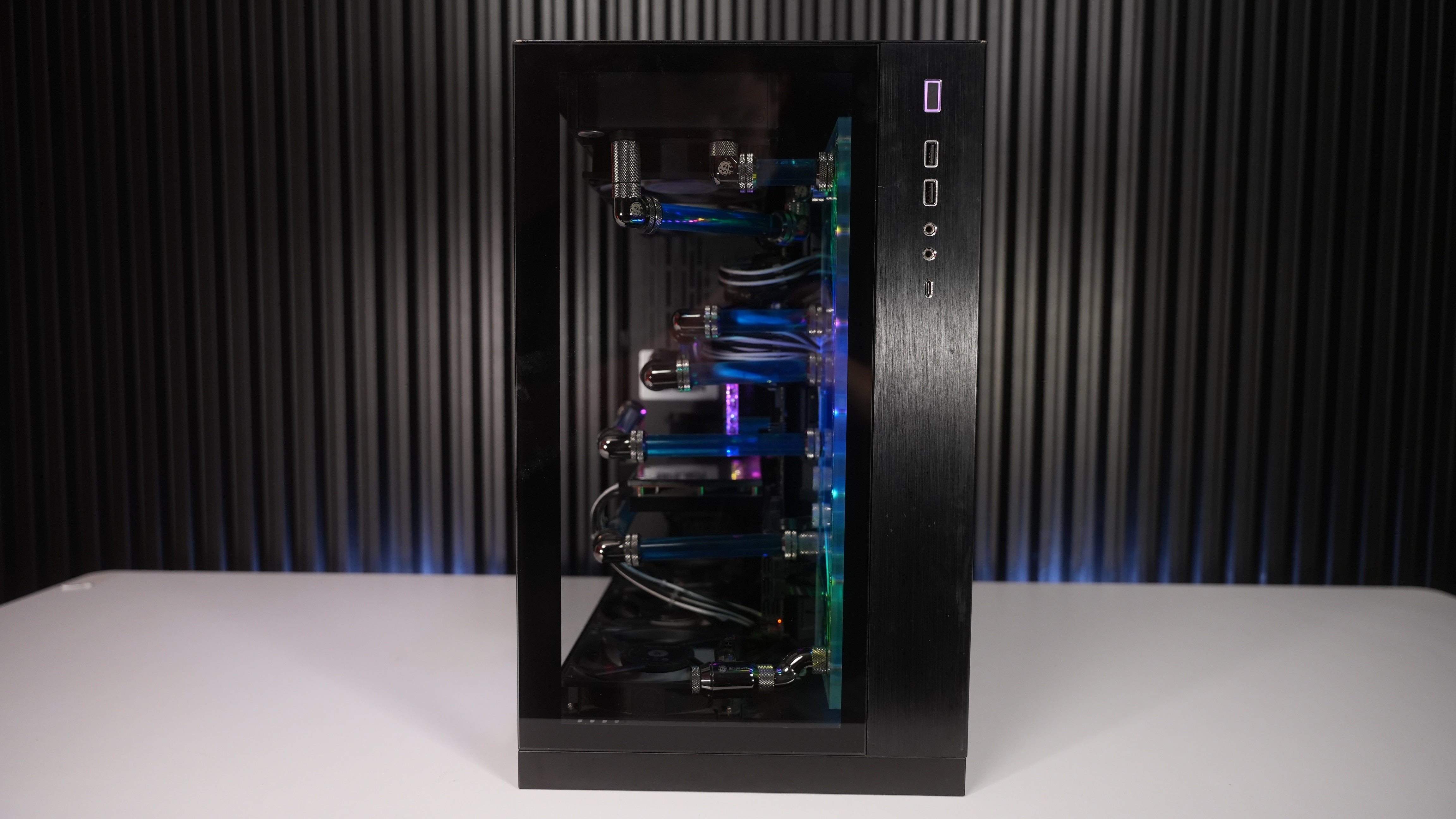 Ryzen Threadripper 2920X + RX 5700XT Gaming PC