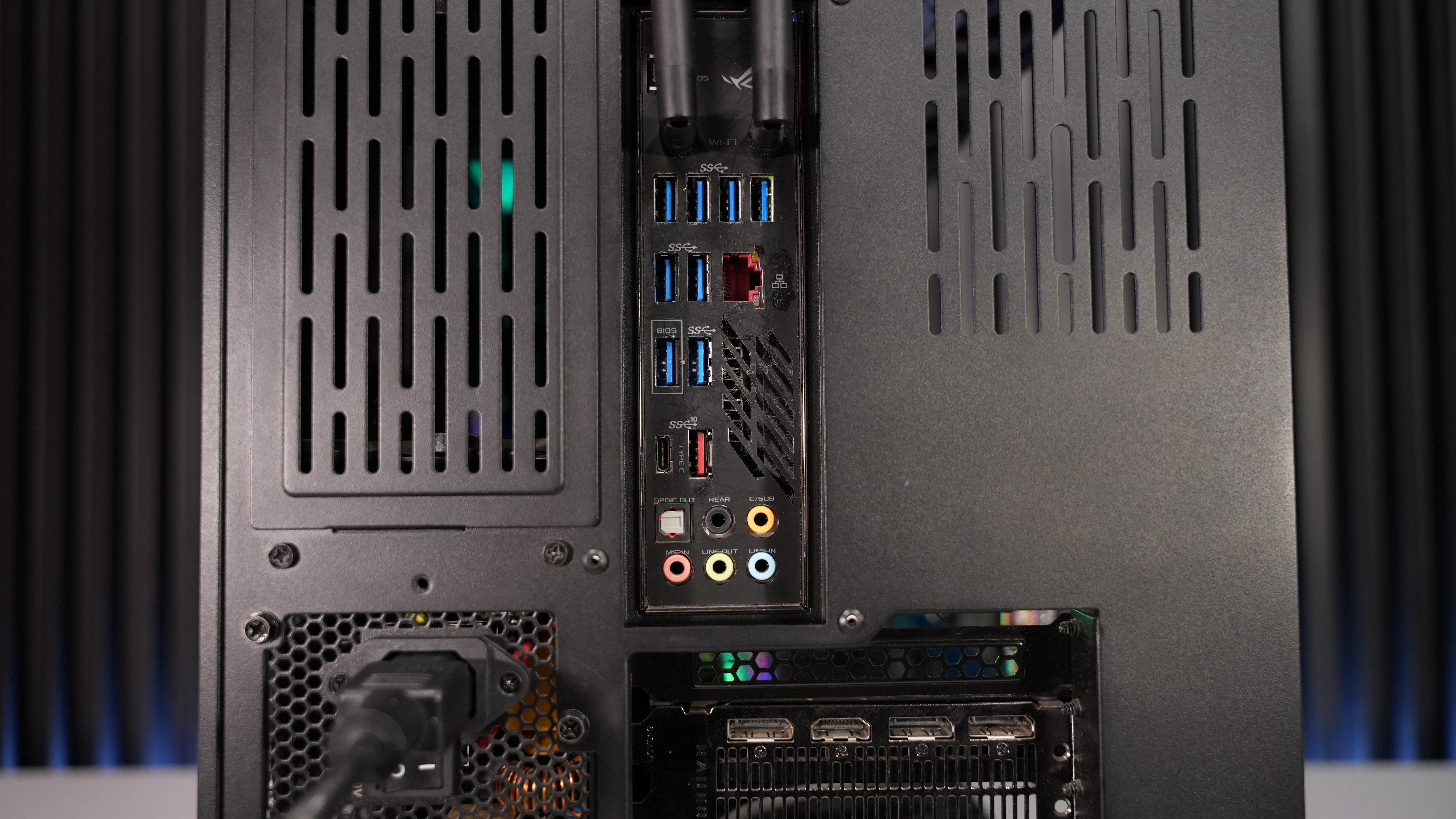 Ryzen Threadripper 2920X + RX 5700XT Gaming PC