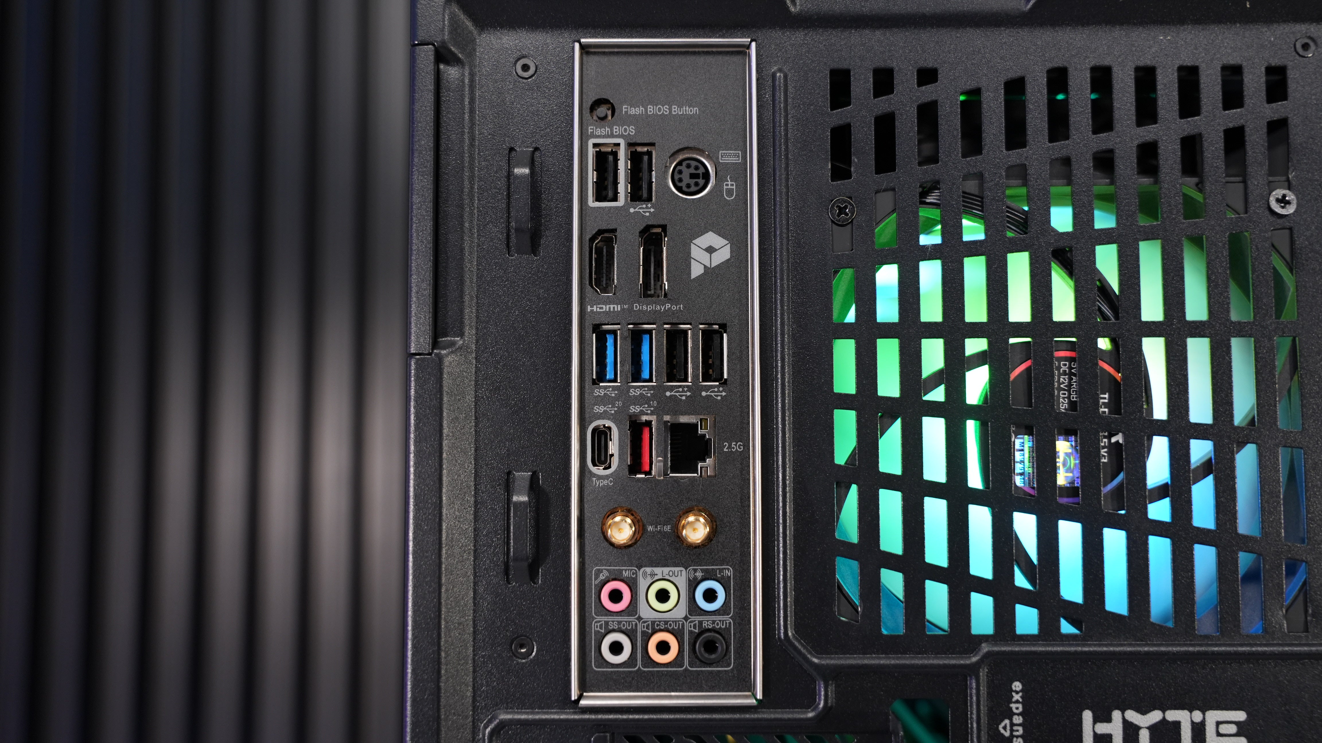 Intel i7 14700KF + RTX 5070 Gaming/Streaming PC