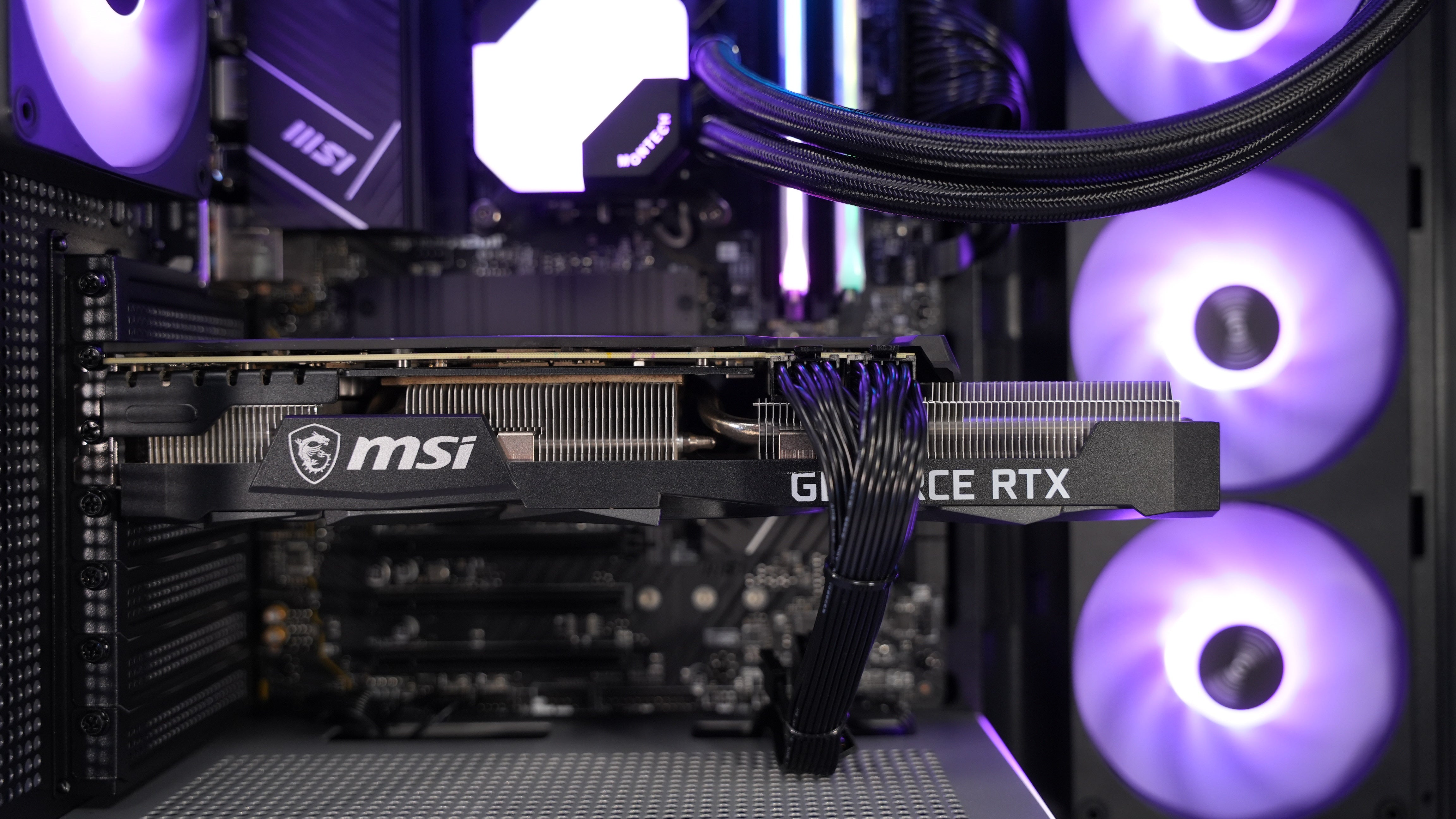 Intel i5 12600KF + RTX 3070 Gaming PC