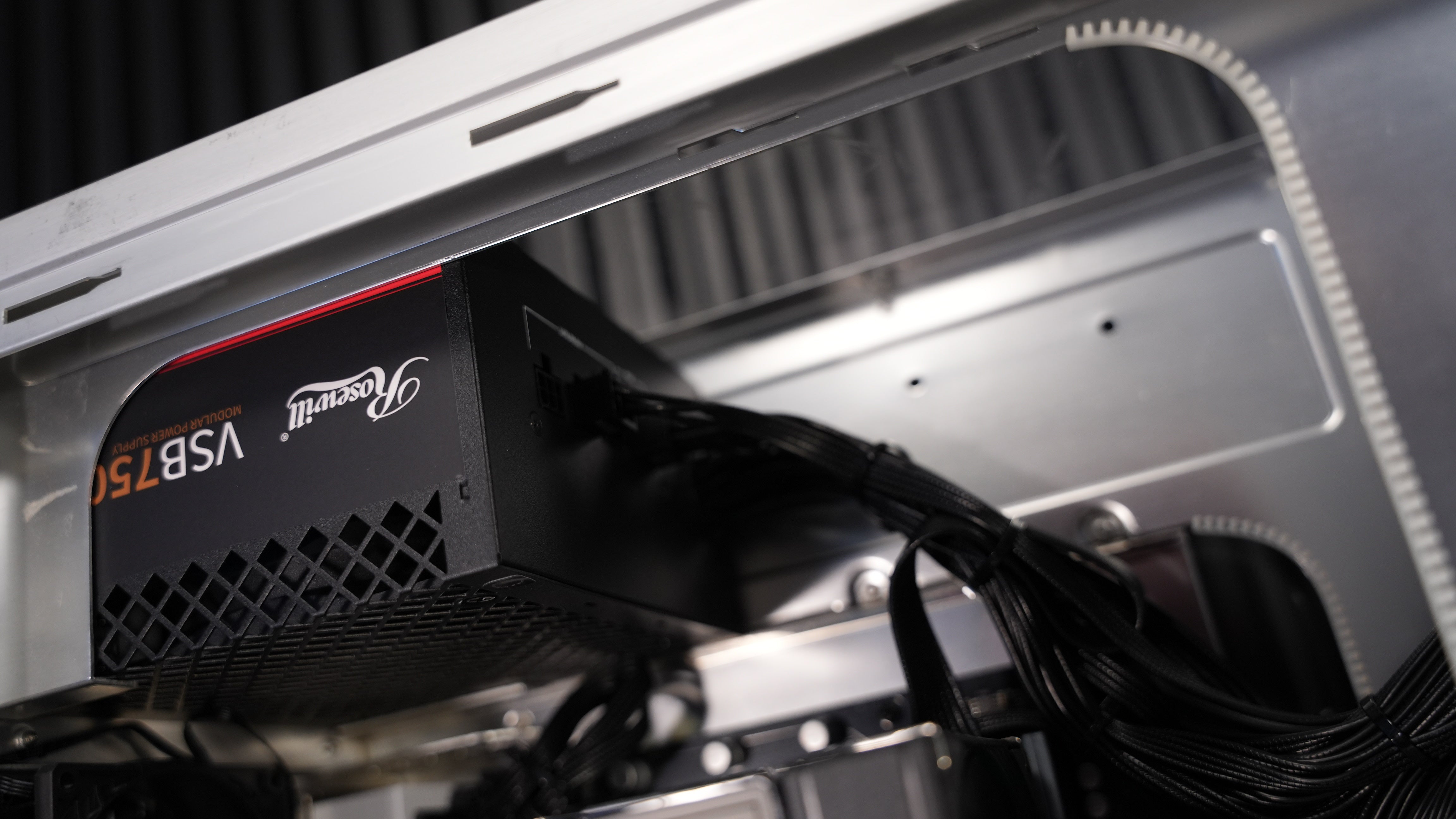 Intel Ultra 5 250K Plus + RX 9070 Custom Gaming PC