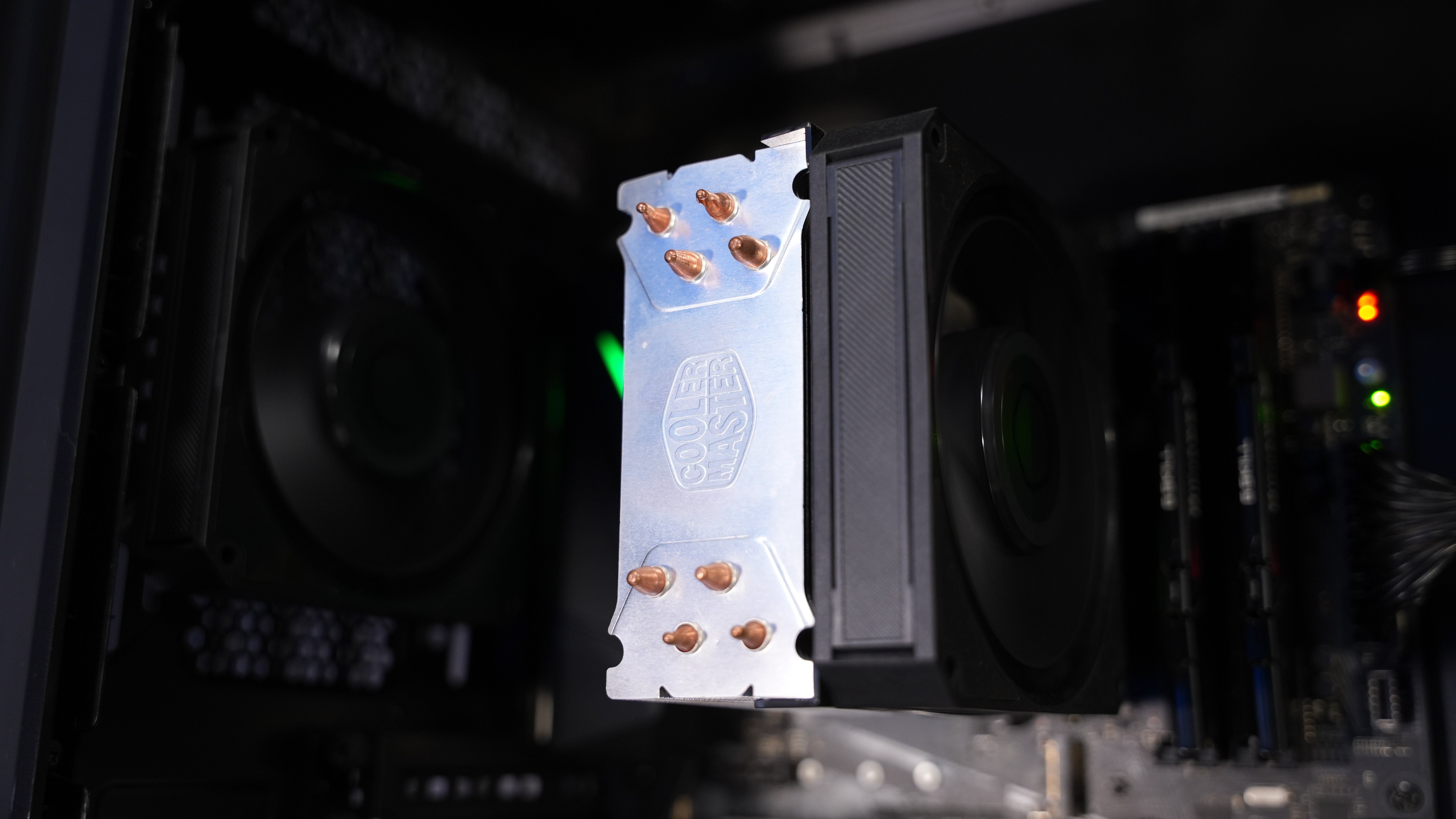 Intel i7 7700K + GTX 1060 Budget Gaming PC