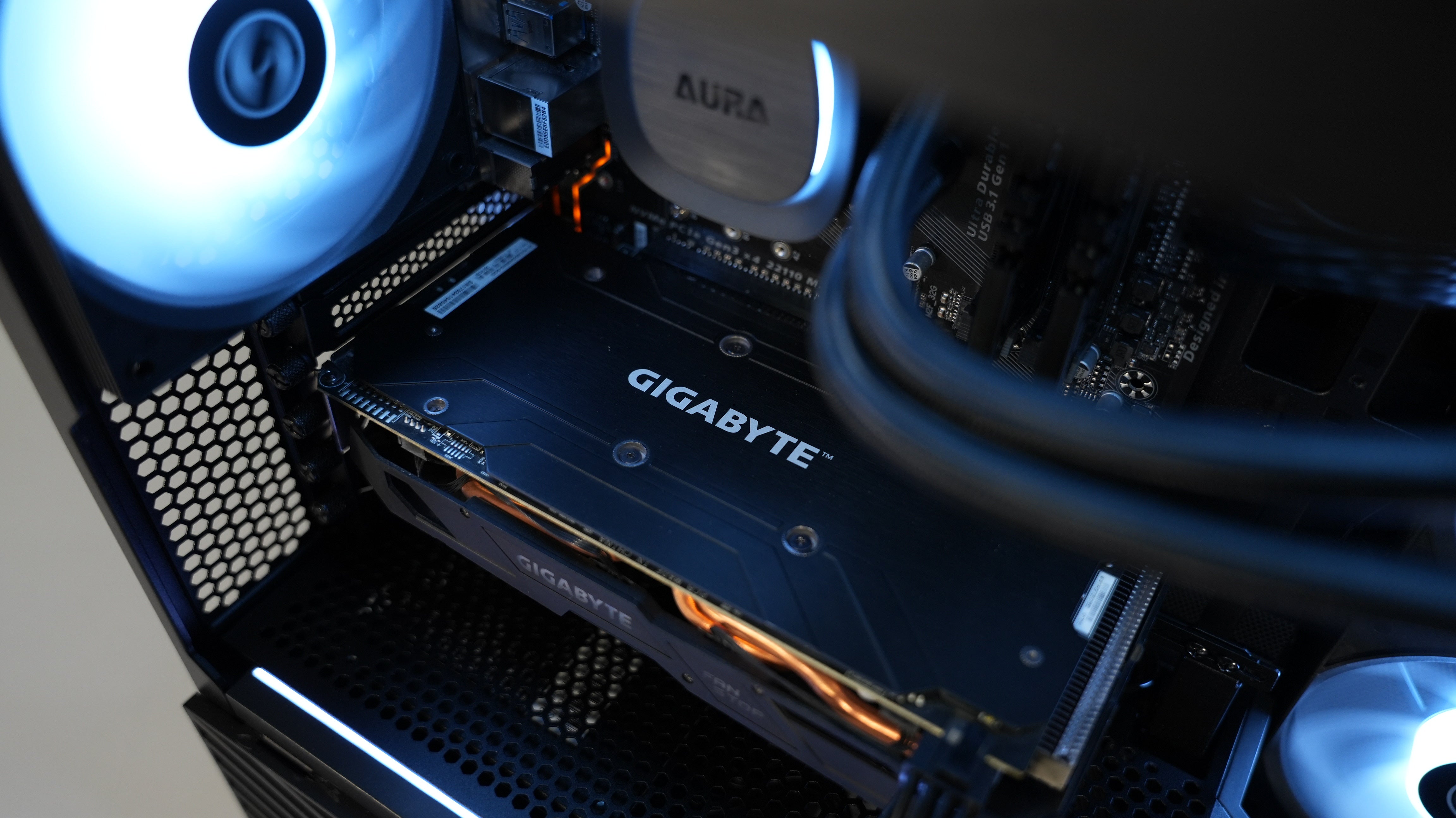 Ryzen 5 2600X + RX 580 Budget Gaming PC