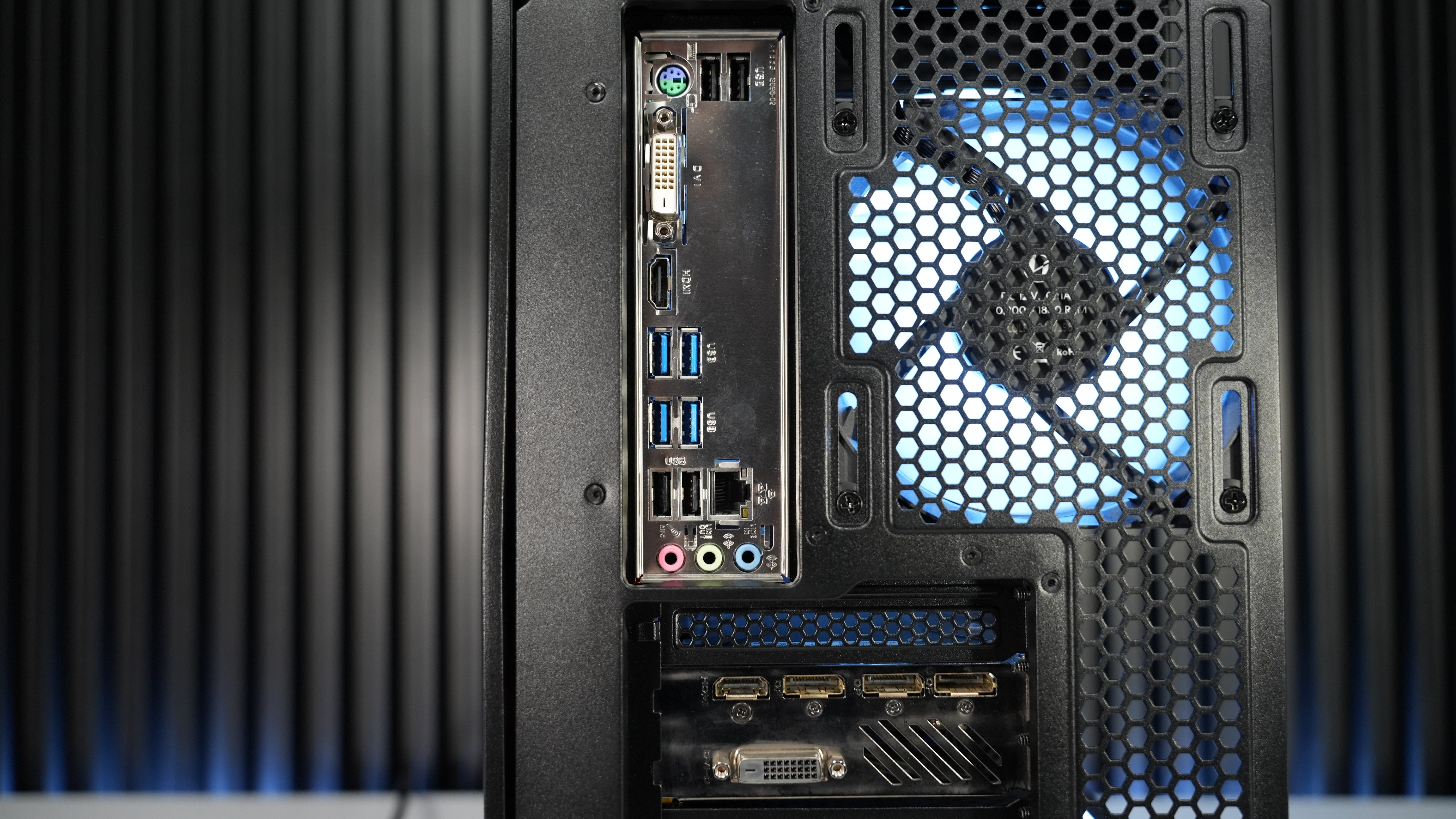 Ryzen 5 2600X + RX 580 Budget Gaming PC