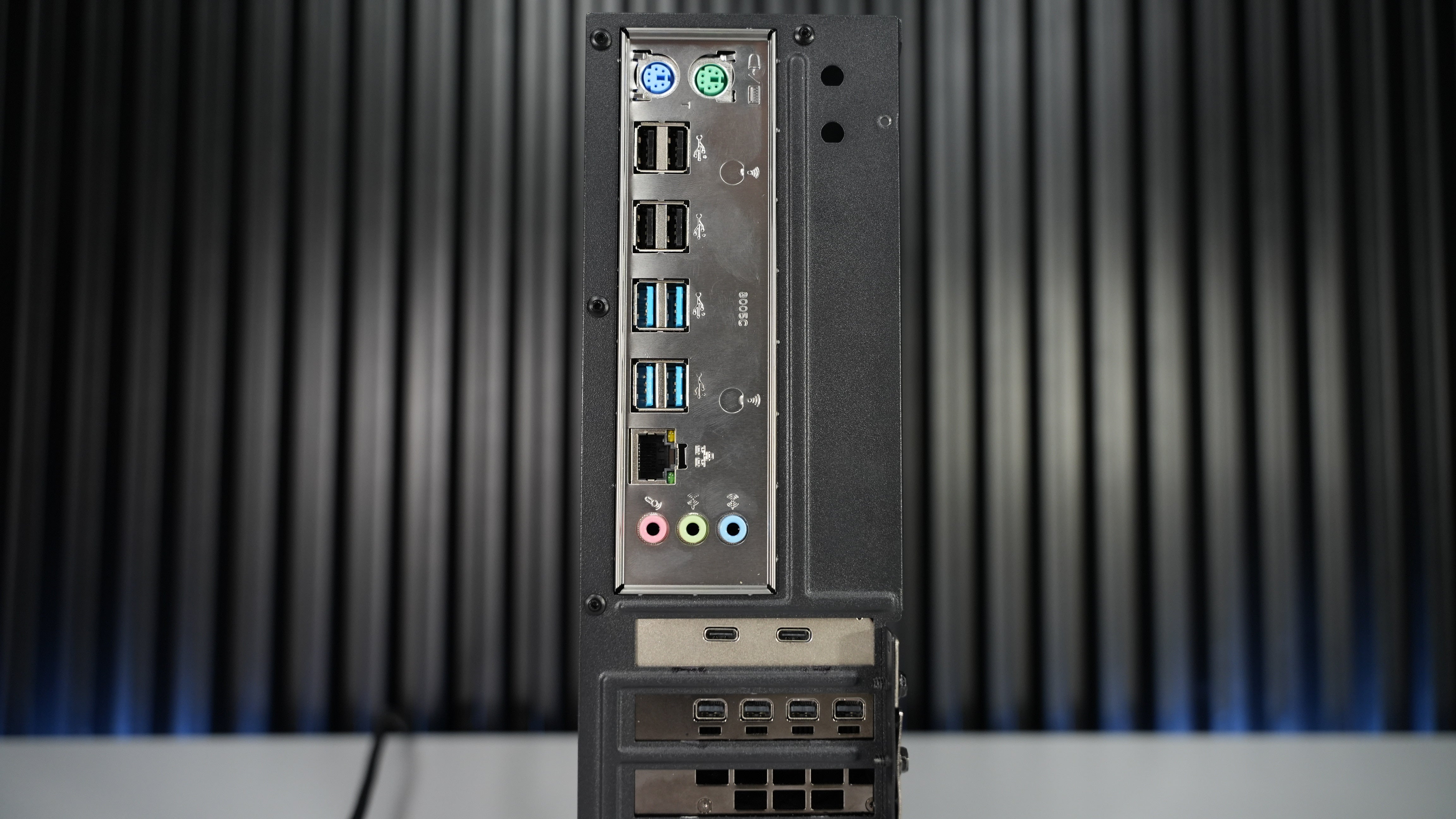 Intel i7 6800K + Intel Arc B50 Workstation PC