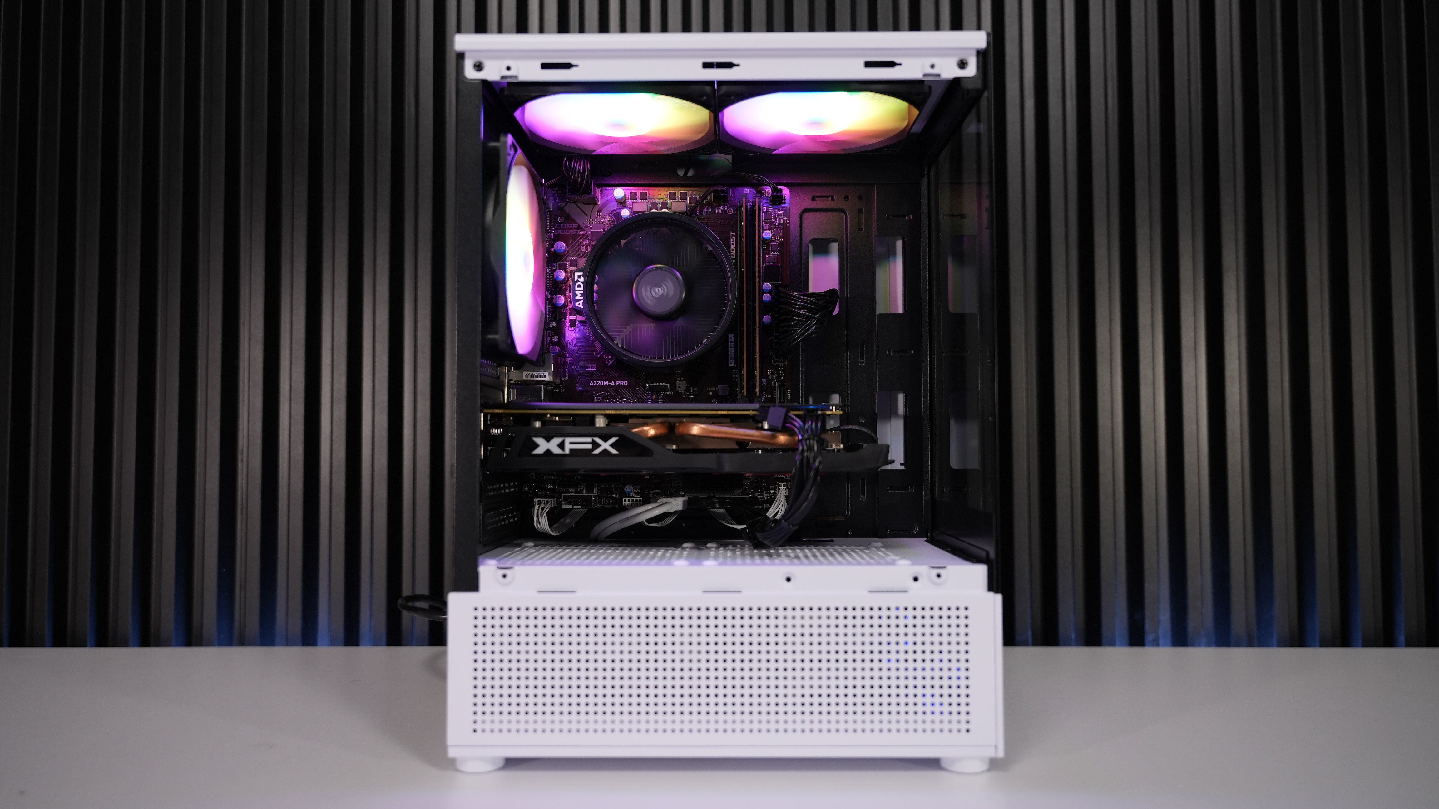 Ryzen 3 2200G + RX 470 Budget Gaming PC