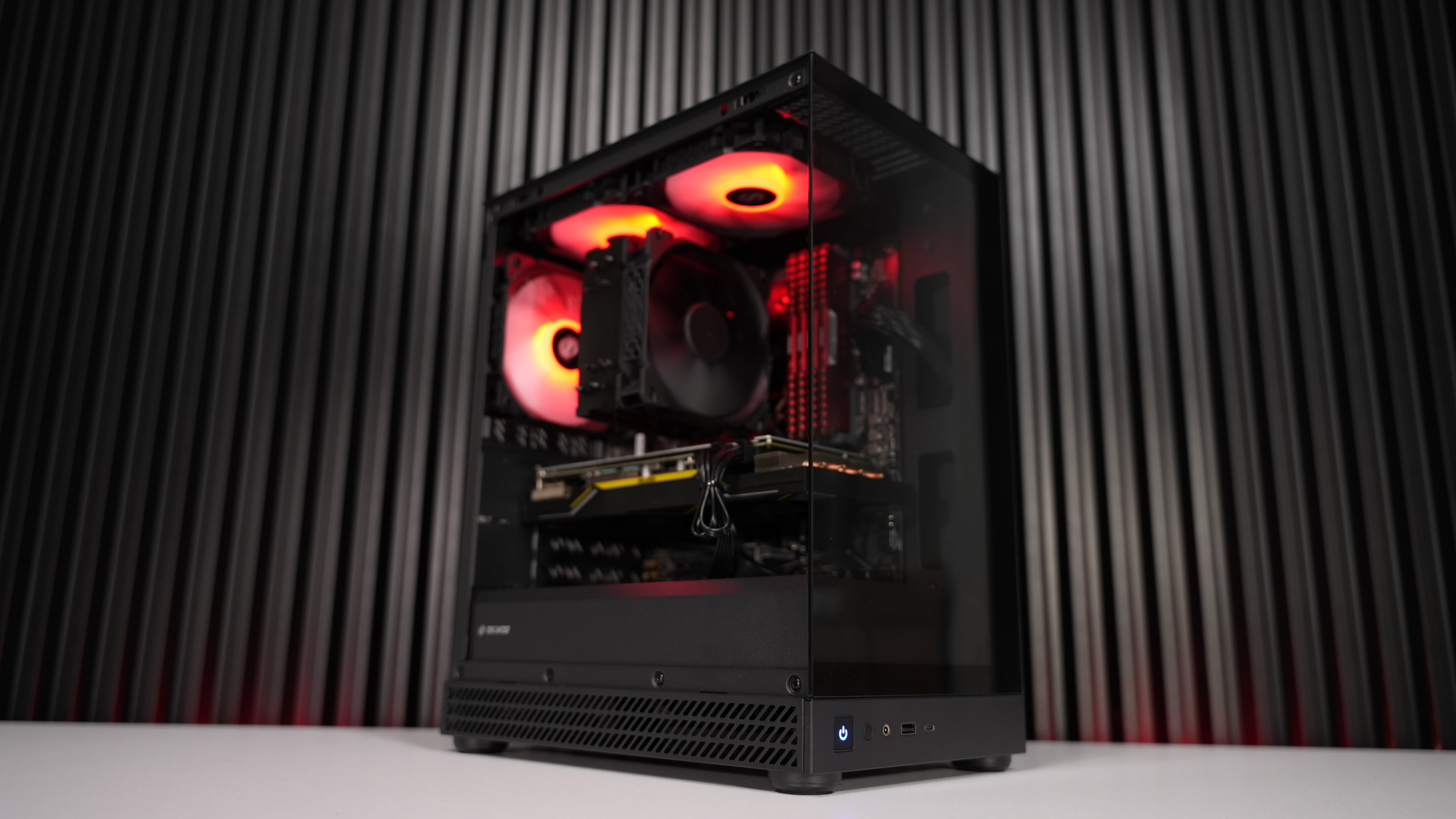 Ryzen 7 3700X + RX 5700XT Gaming PC