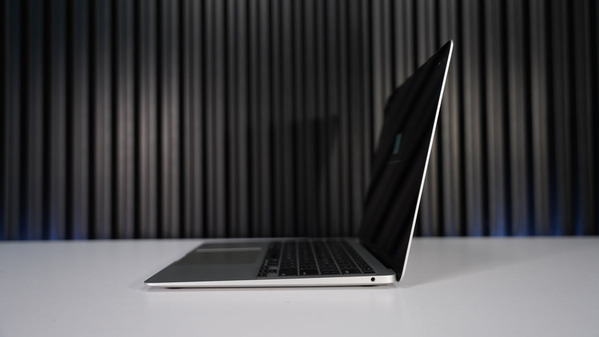 M1 Macbook Air Laptop (Refurbished)
