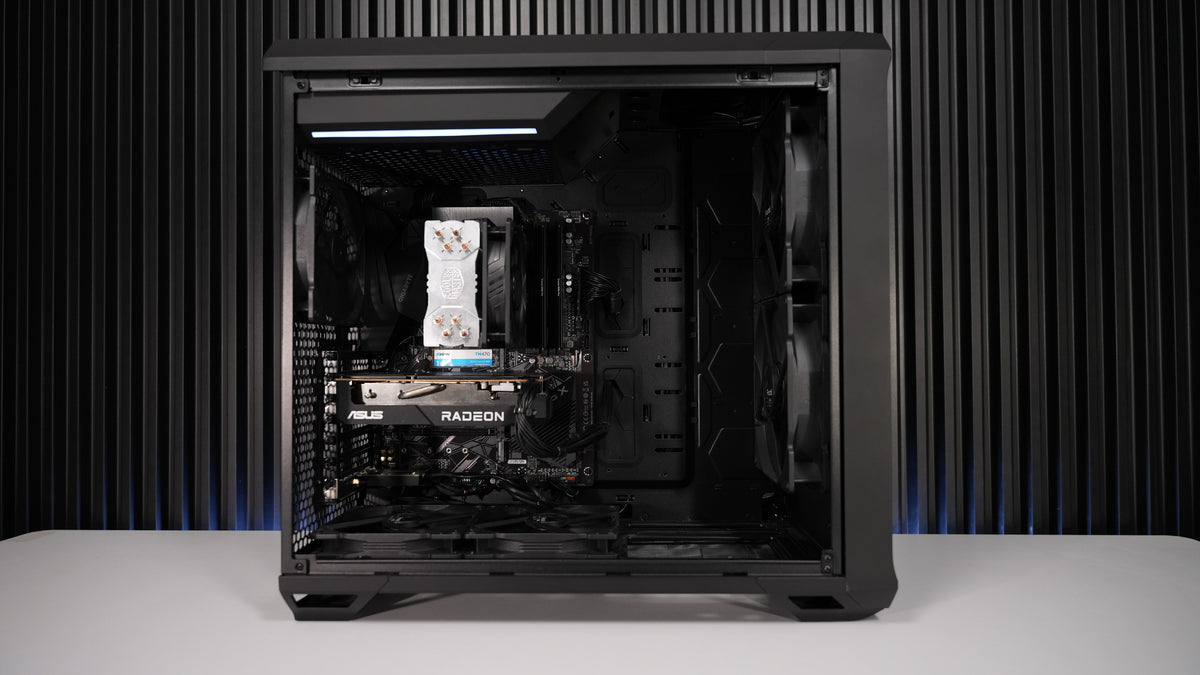 Ryzen 5 5600X + RX 7600 Gaming PC