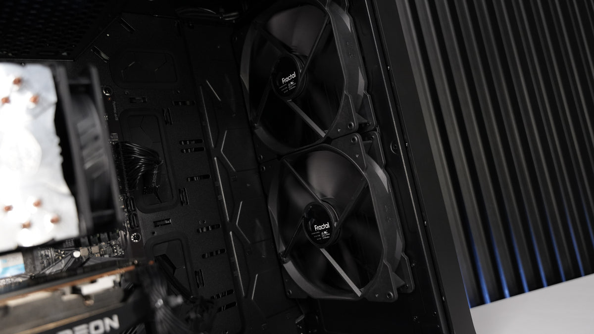 Ryzen 5 5600X + RX 7600 Gaming PC