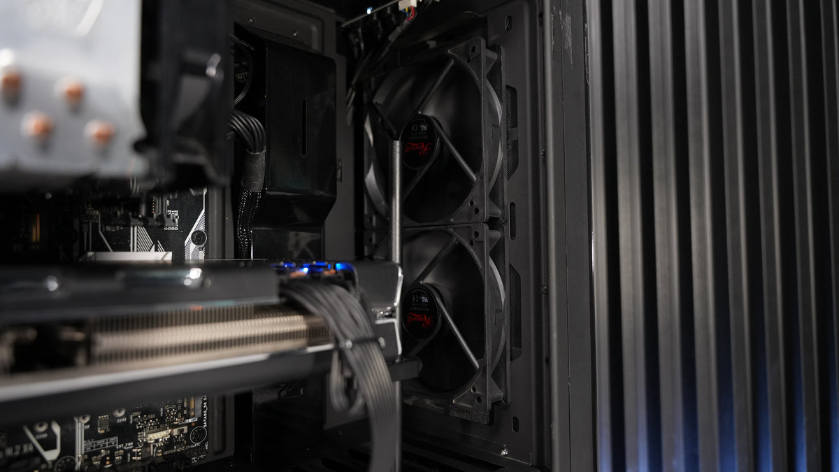 Intel i7 7700K + RX 5700XT Gaming PC