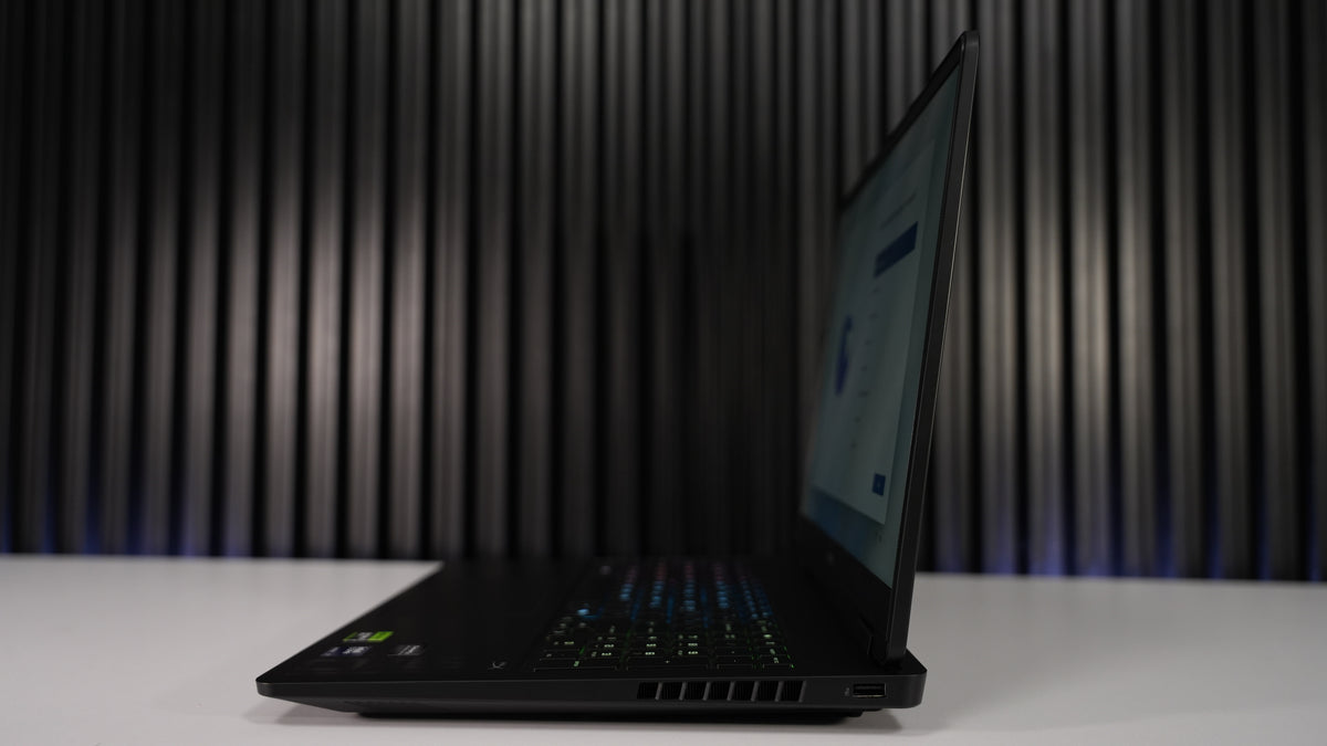 Intel Ultra 7 255H + RTX 5060 Gaming Laptop