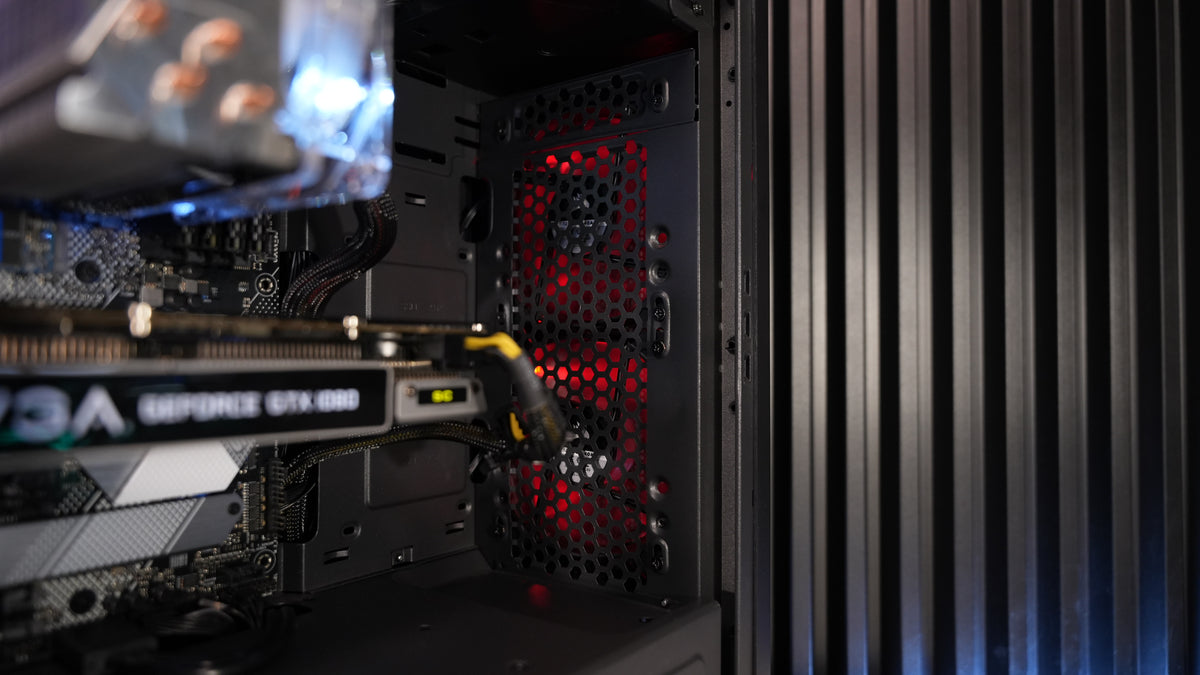 Intel i7 9700F + GTX 1080 Gaming PC