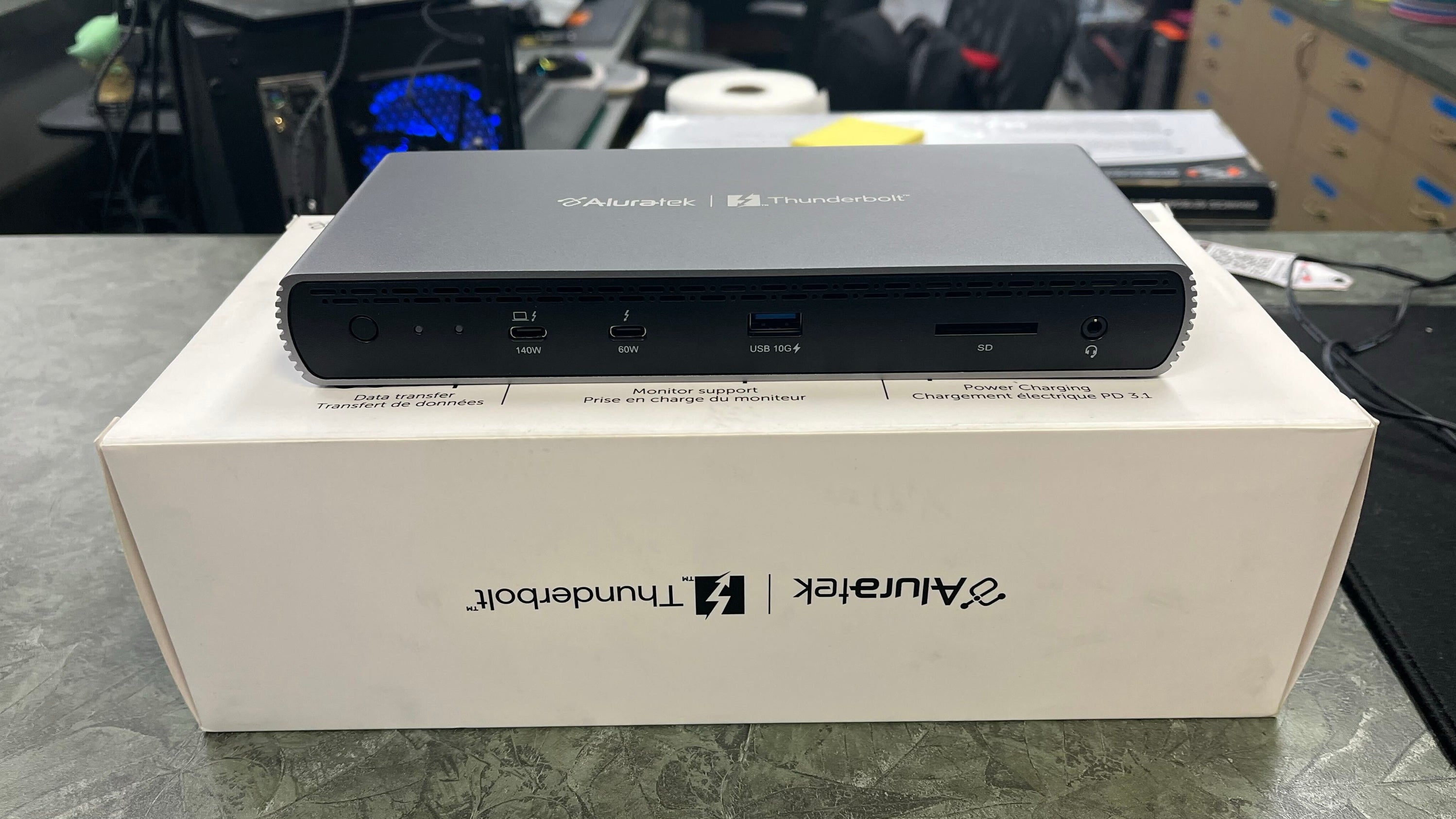 Aluratek Thunderbolt 5 Dock