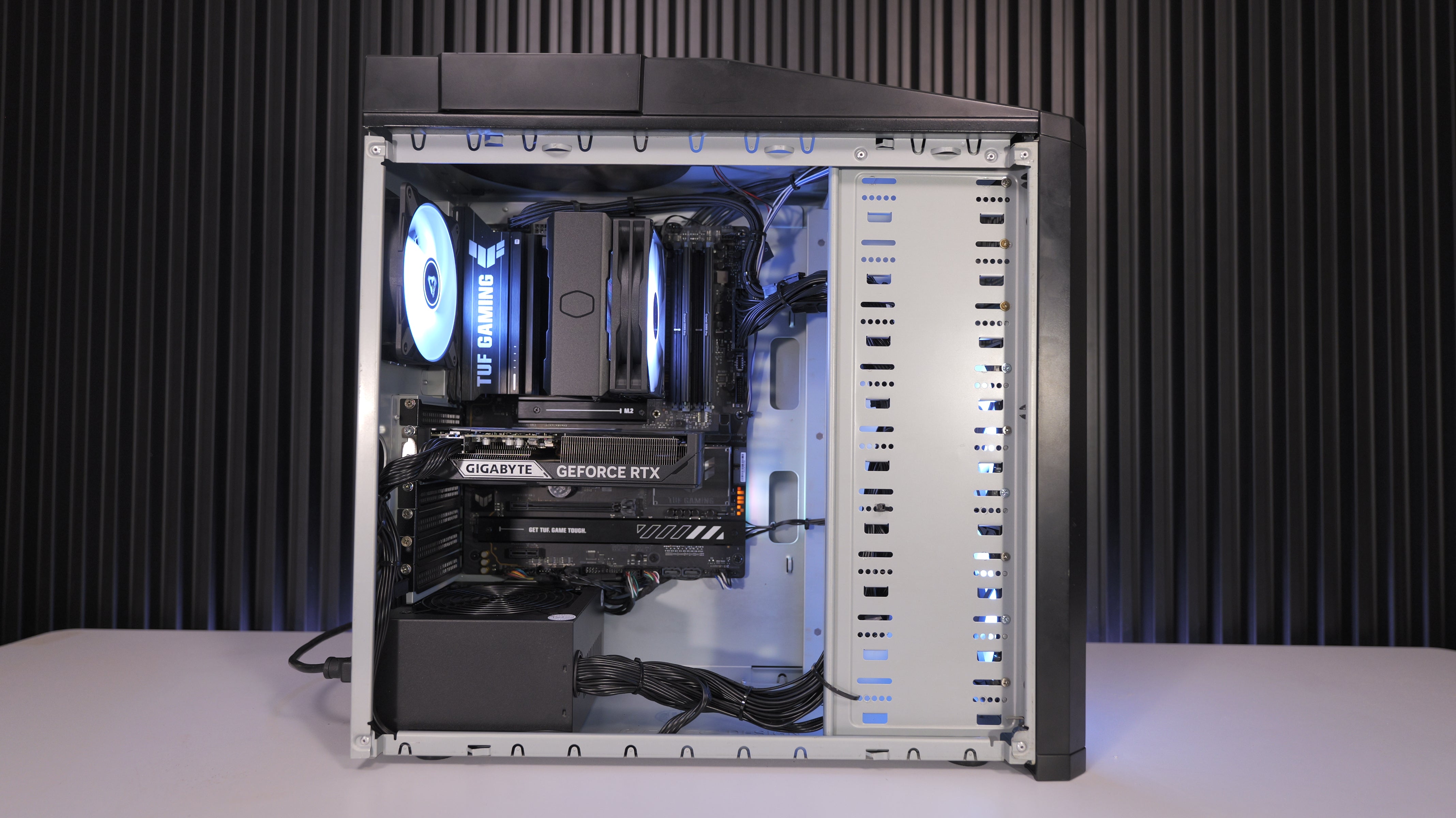 Ryzen 5 7600X + RTX 5060Ti Gaming PC