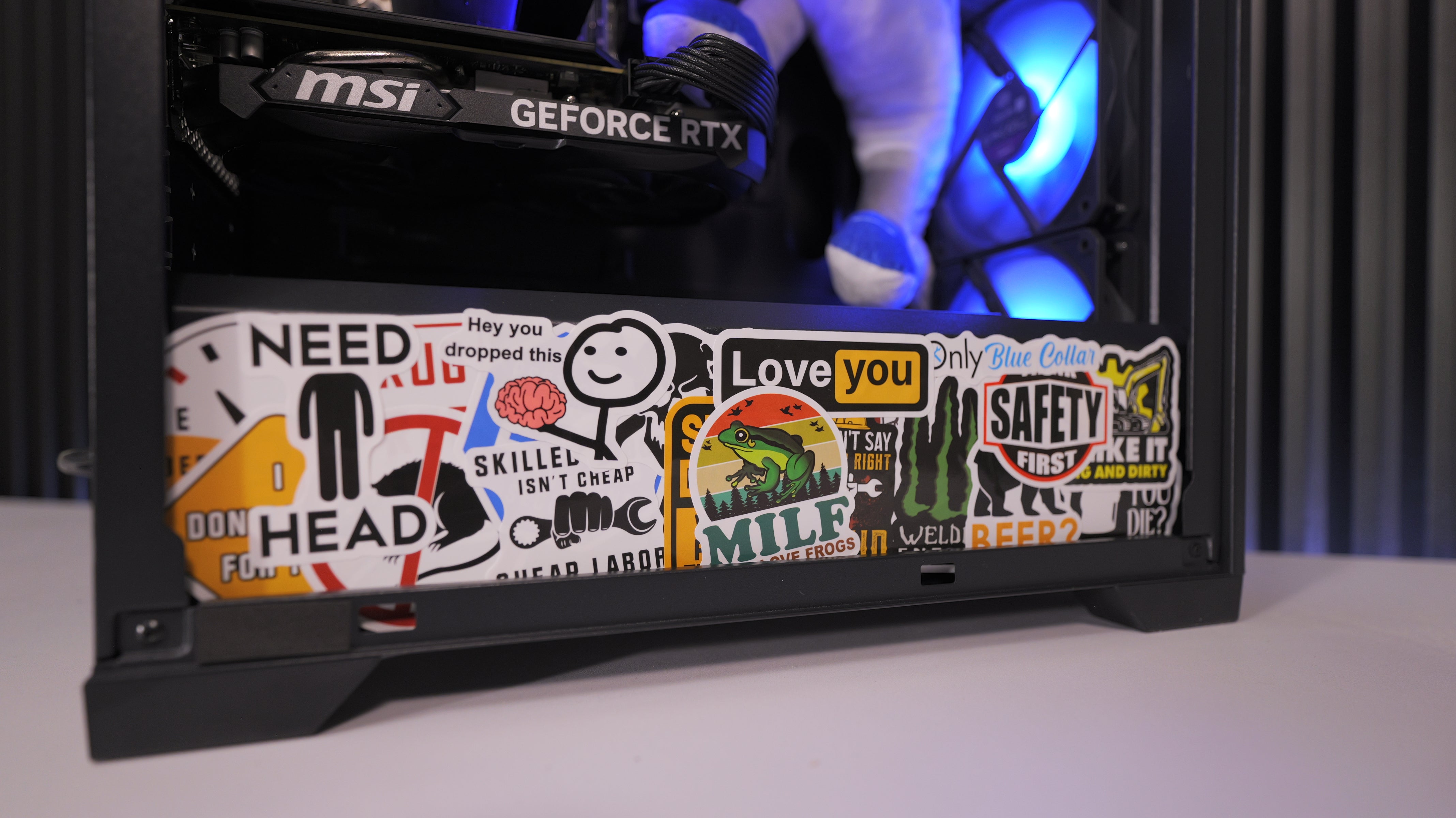 Intel i5 9400F + RTX 4060 Gaming PC