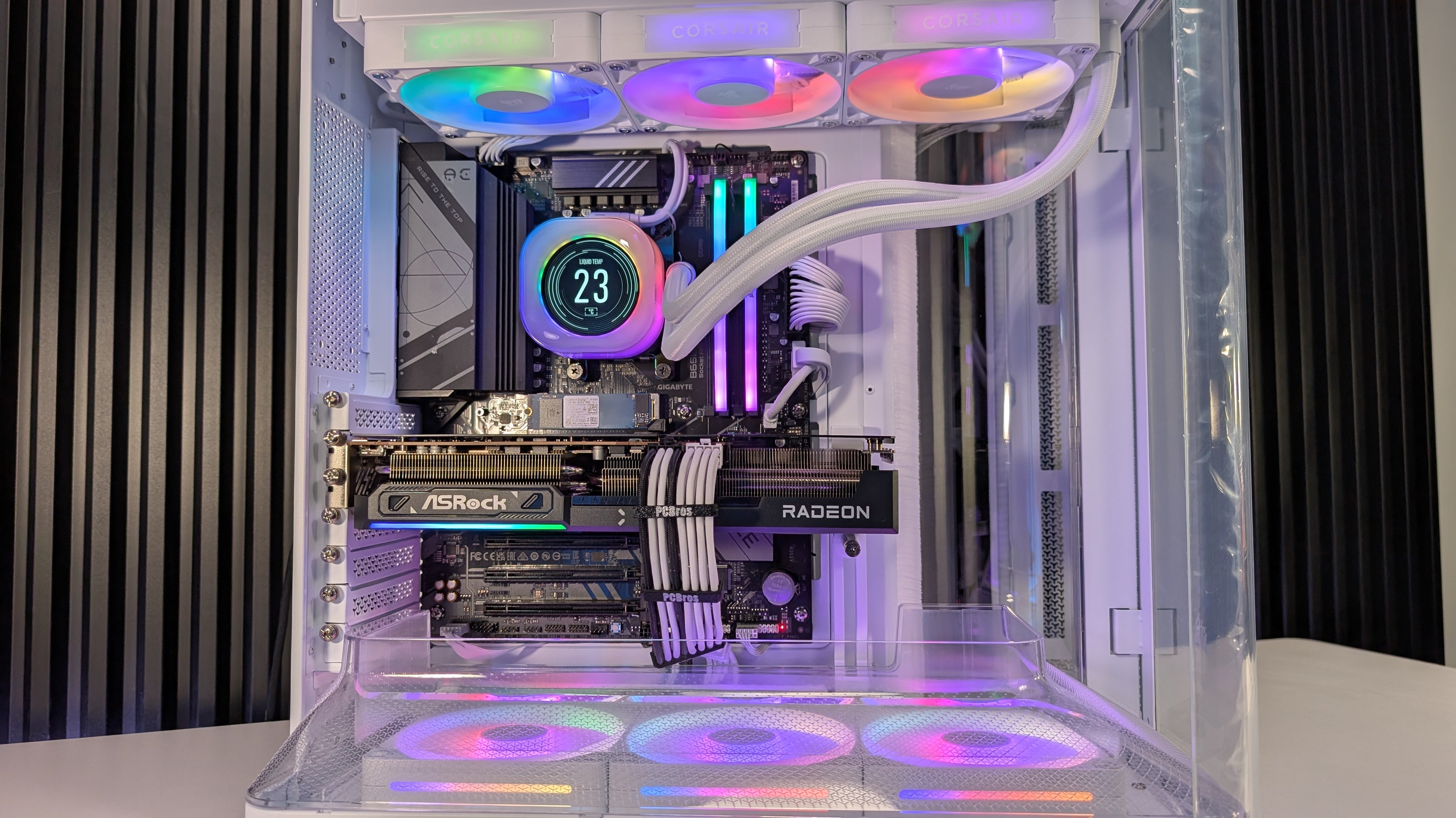 Ryzen 5 7600X + RX 9070 Gaming/Streaming PC