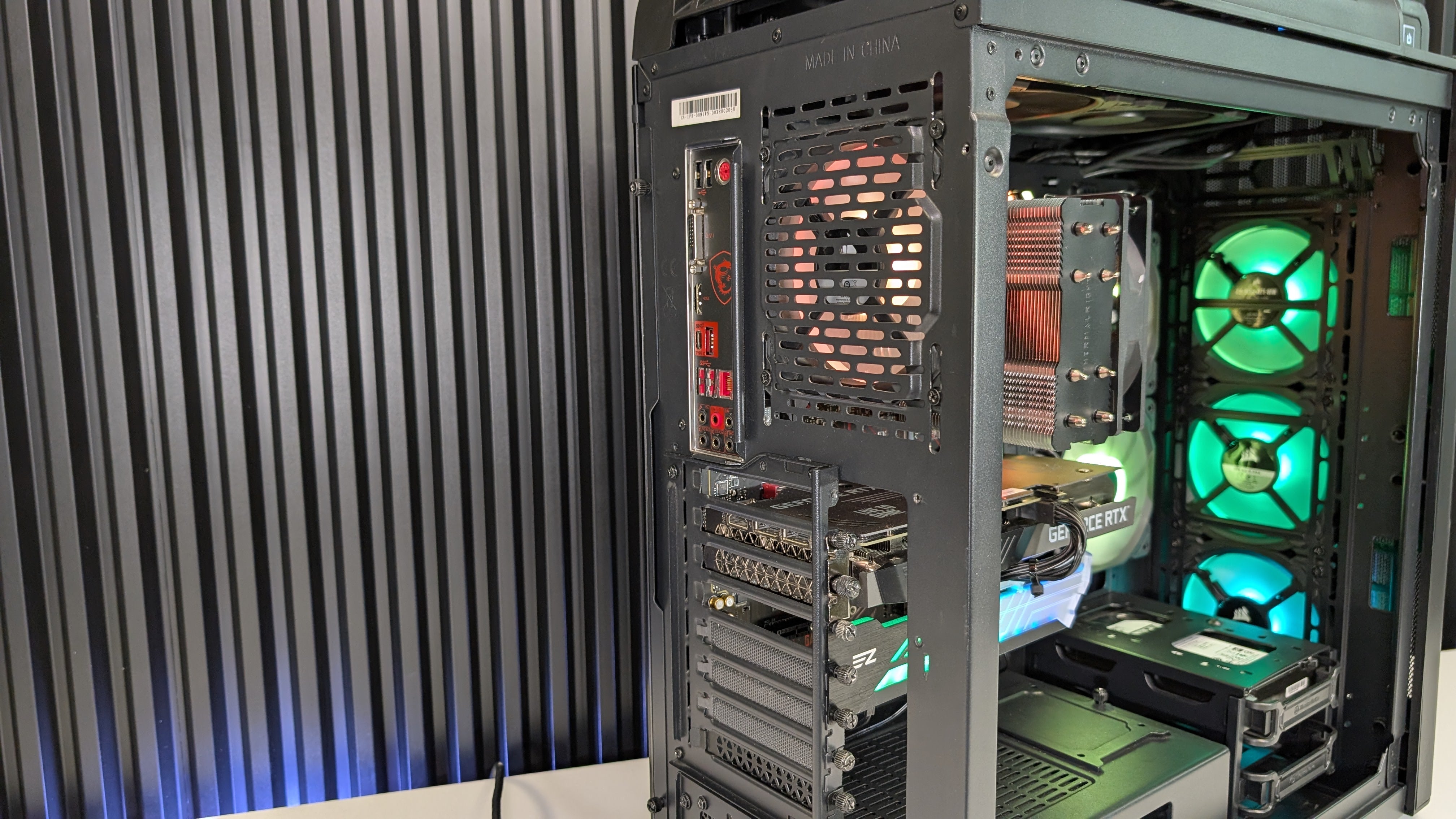 Intel i7 9700F + RTX 3060 12GB Gaming PC