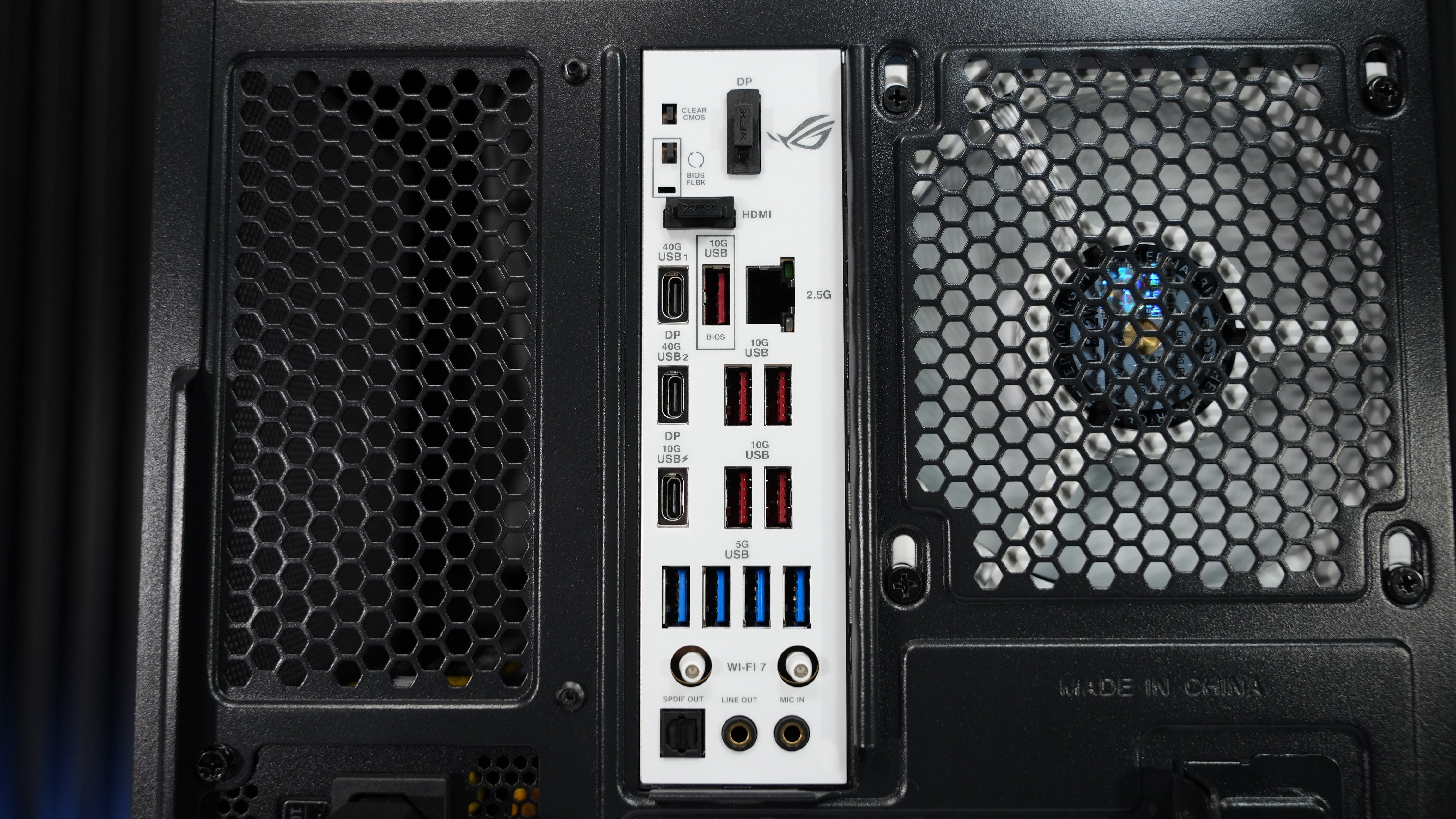 Ryzen 7 9700X + RX 7800XT Gaming/Streaming PC