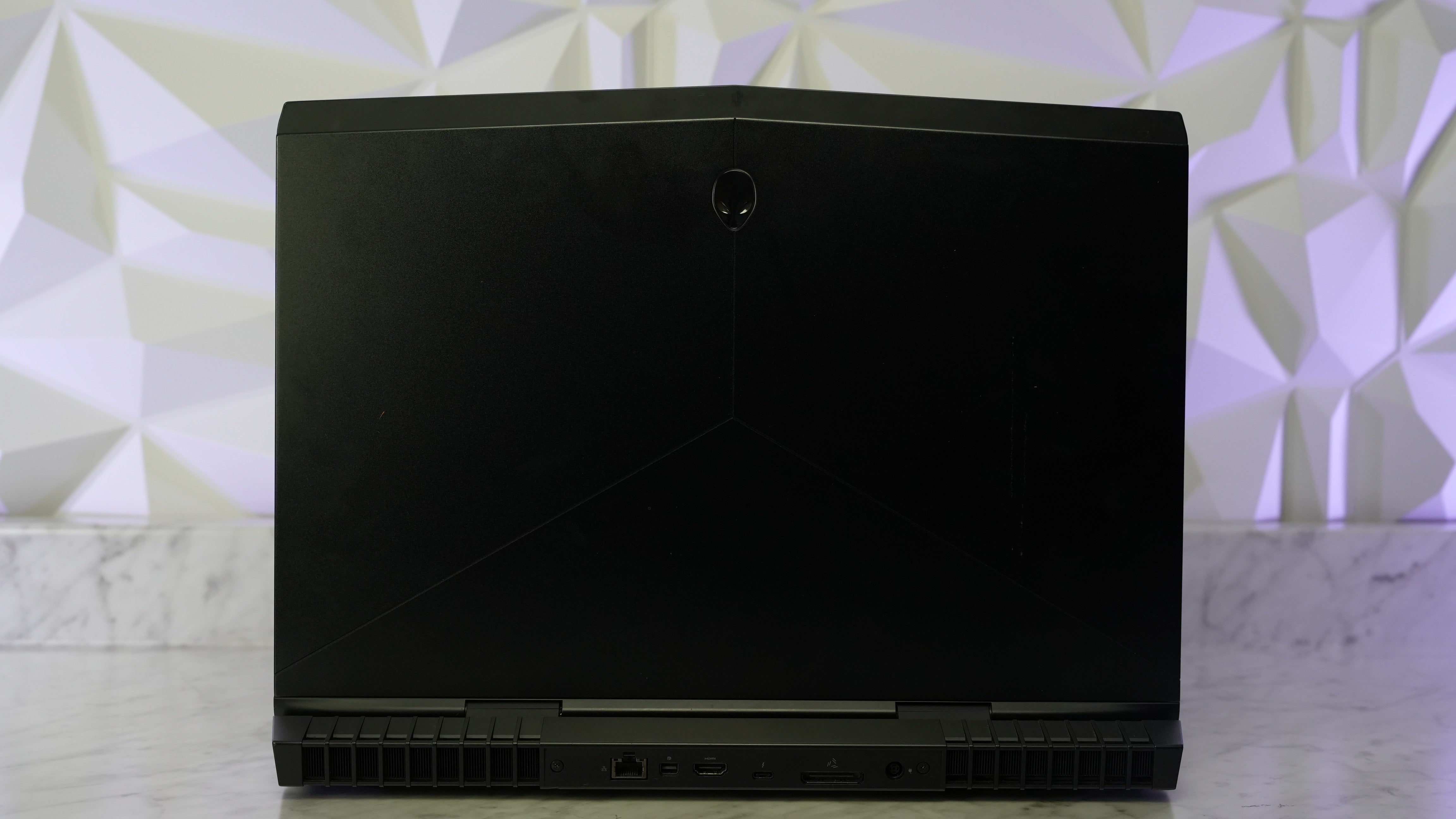 Alienware R4 17- Intel i7 8750H + GTX 1070 Gaming Laptop (In Stock)