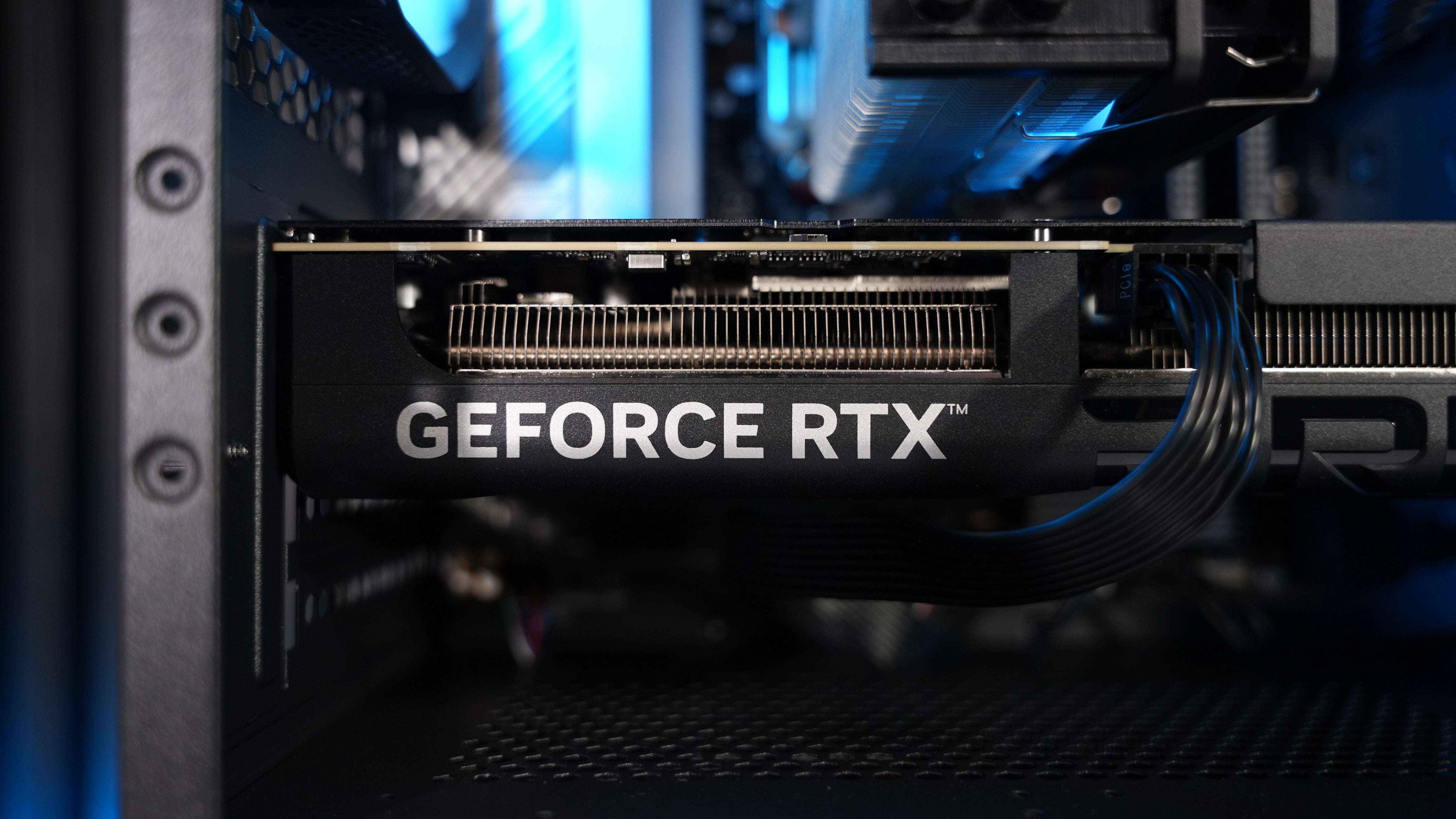 Ryzen 5 7600 + RTX 5060 Ti Gaming/Streaming PC