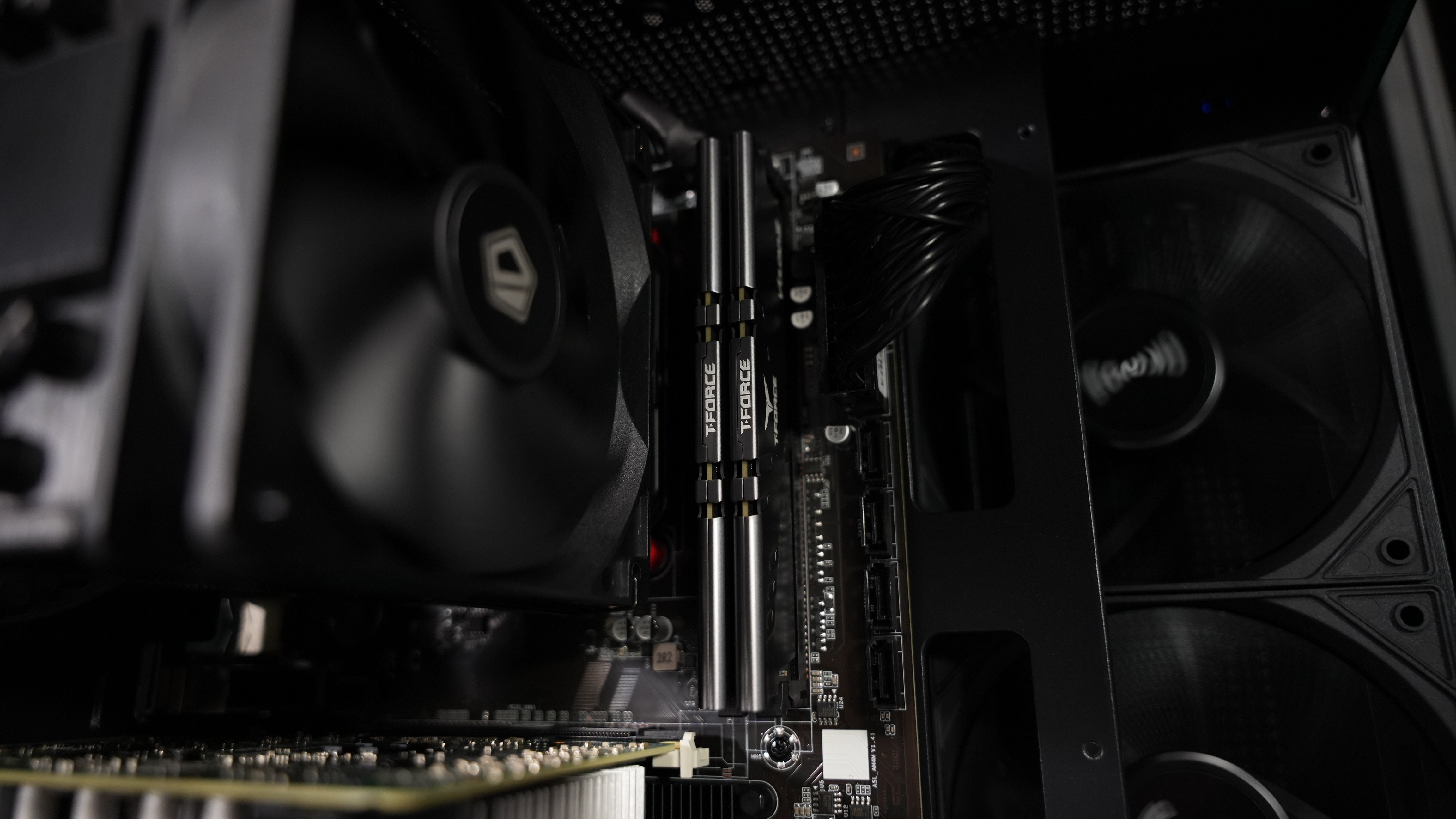 Ryzen 5 1600 + GTX 1660 Ti Gaming PC