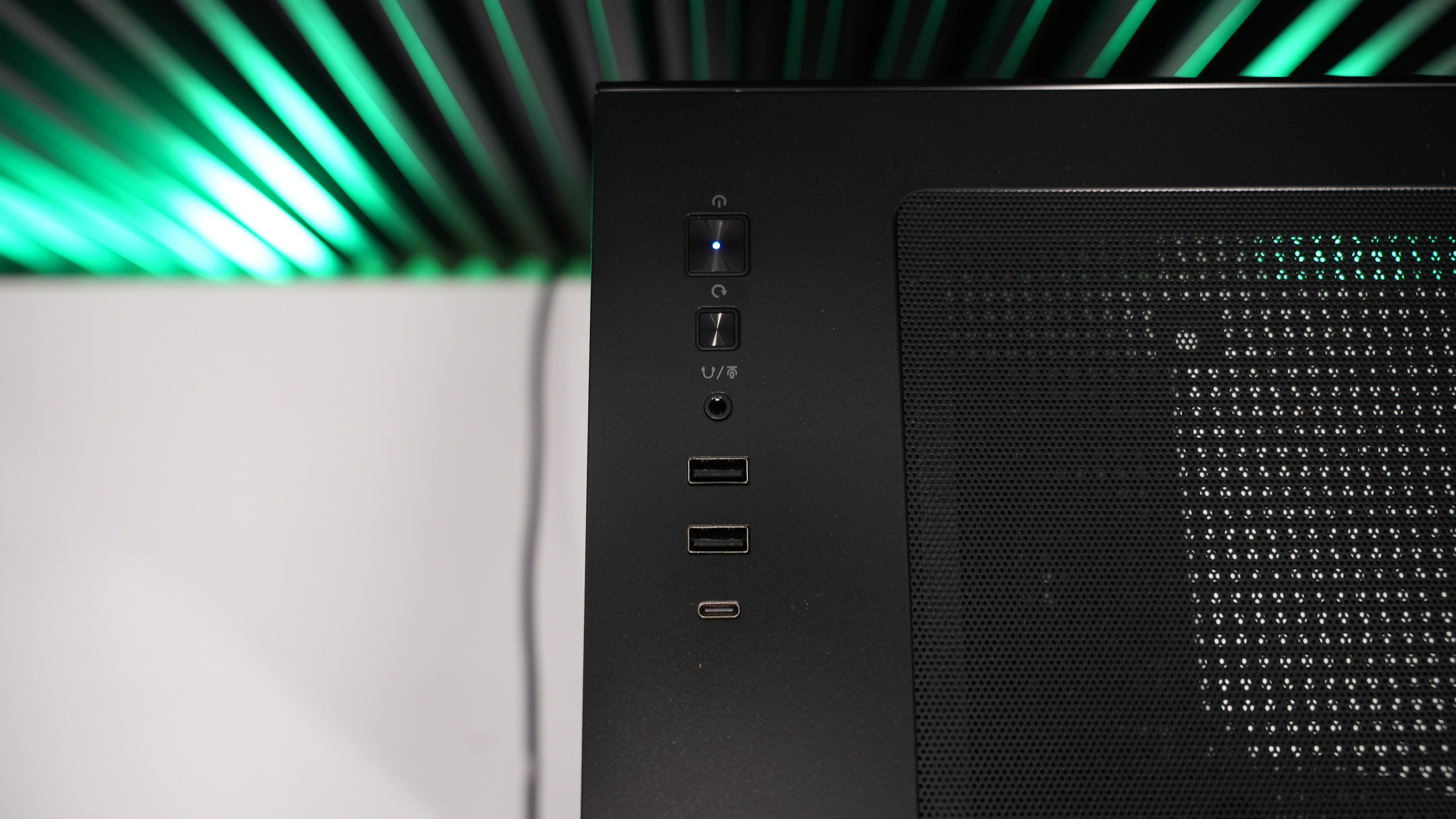 Ryzen 5 1600 + GTX 1660 Ti Gaming PC