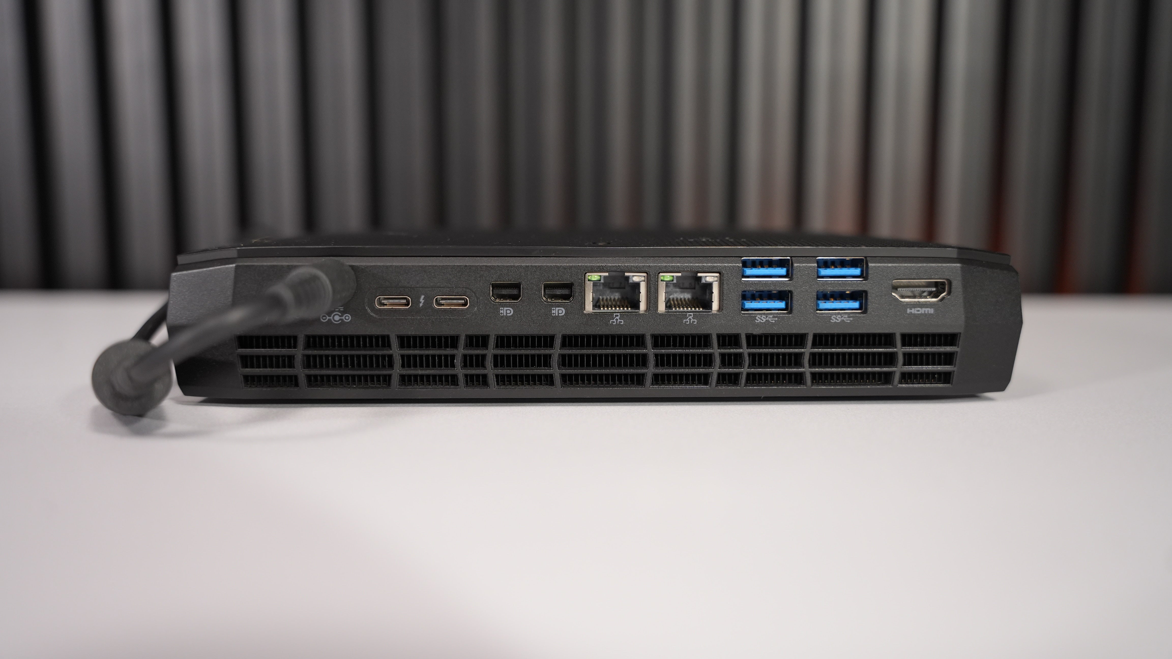 Intel NUC - Intel i5 8750G Mini PC
