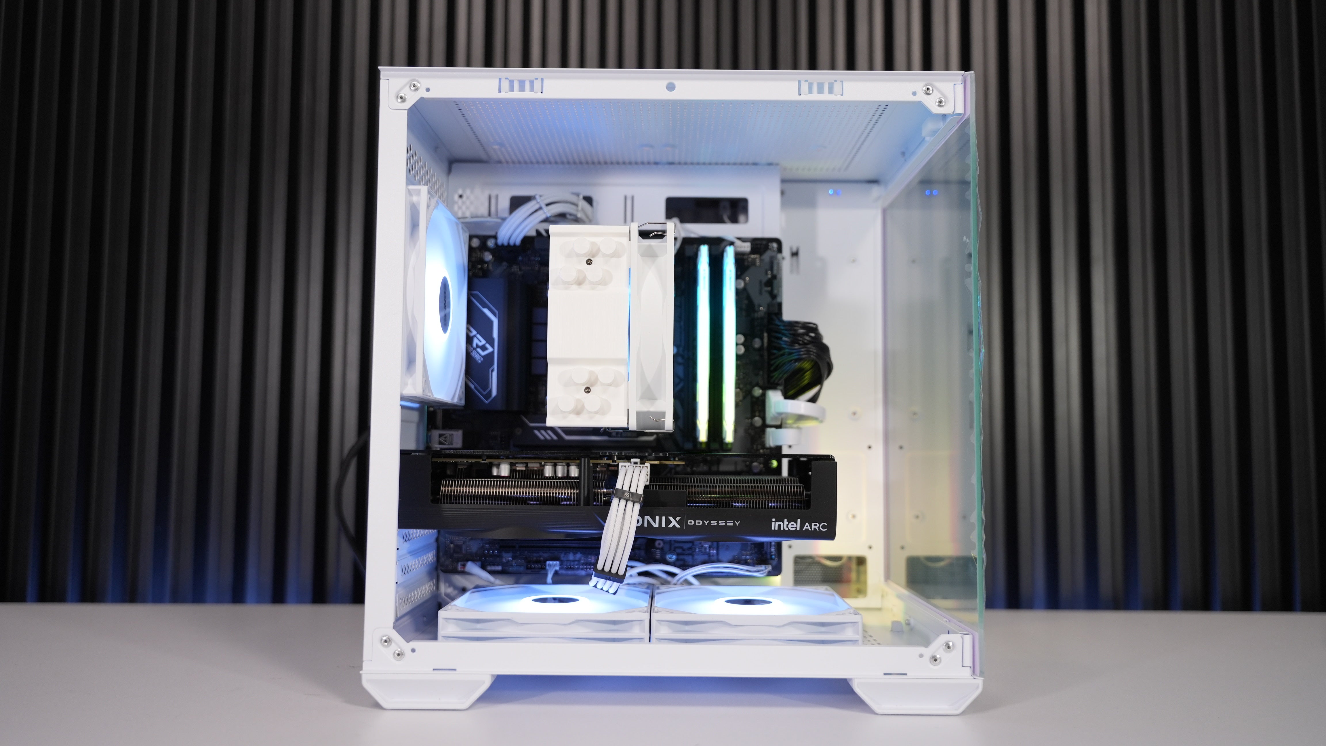 Intel i5 14400F + Intel Arc B580 Gaming PC