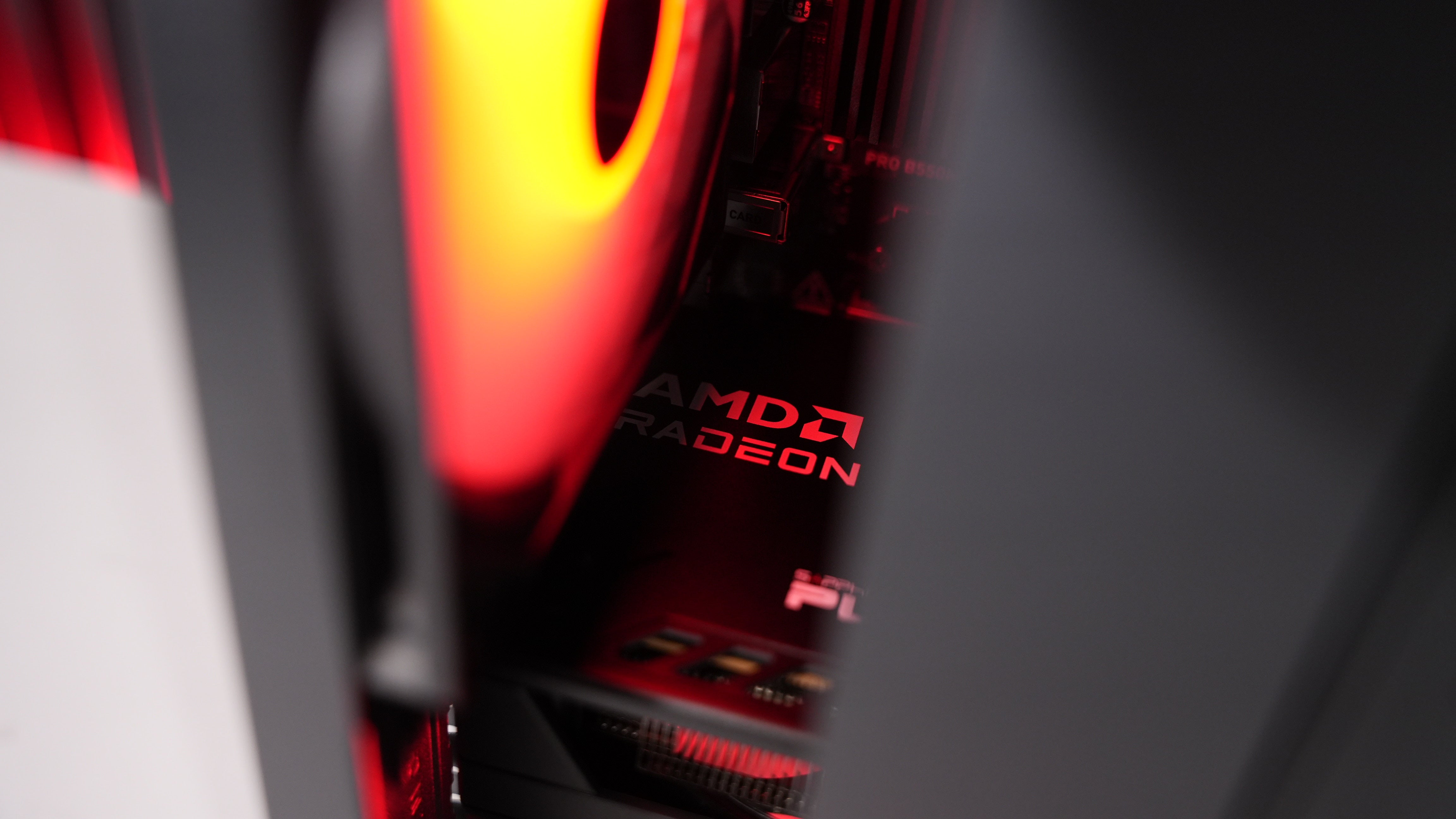 Ryzen 7 5800XT + RX 9060 XT Gaming PC