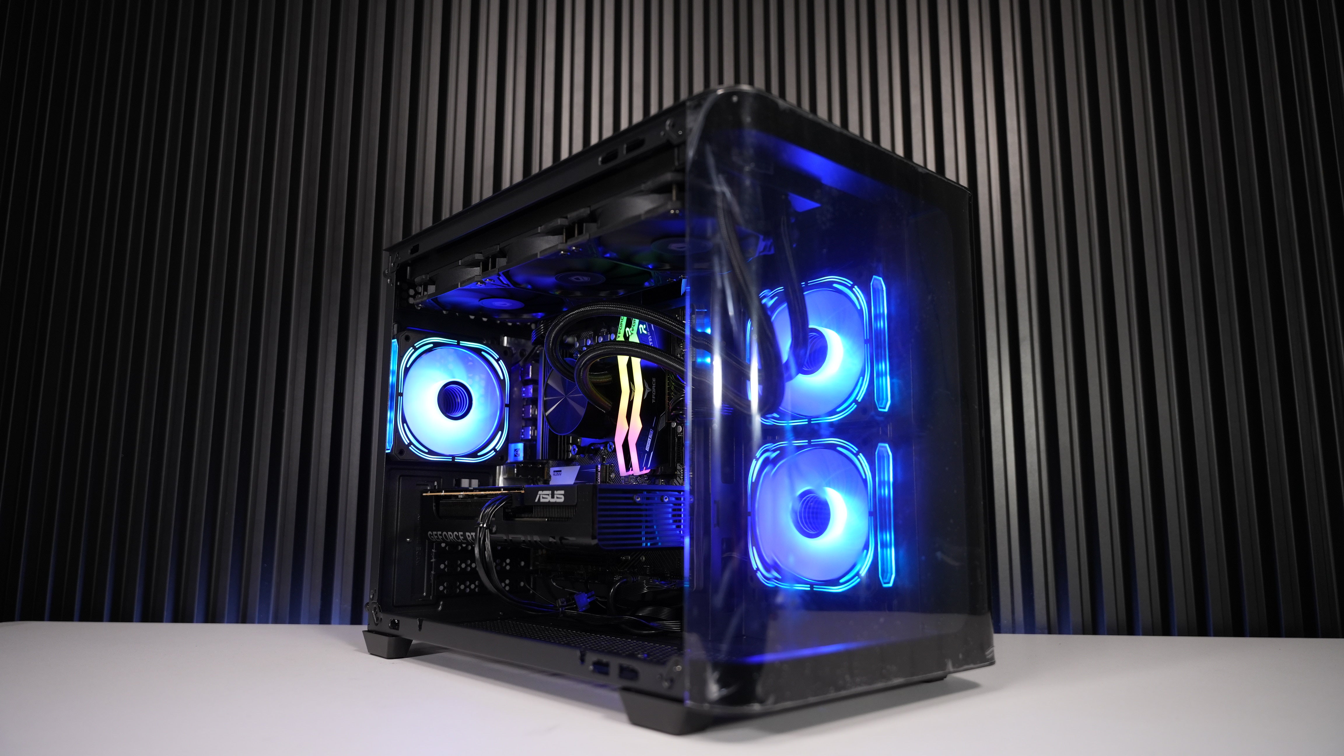 Ryzen 5 9600X + RTX 5060 Gaming PC