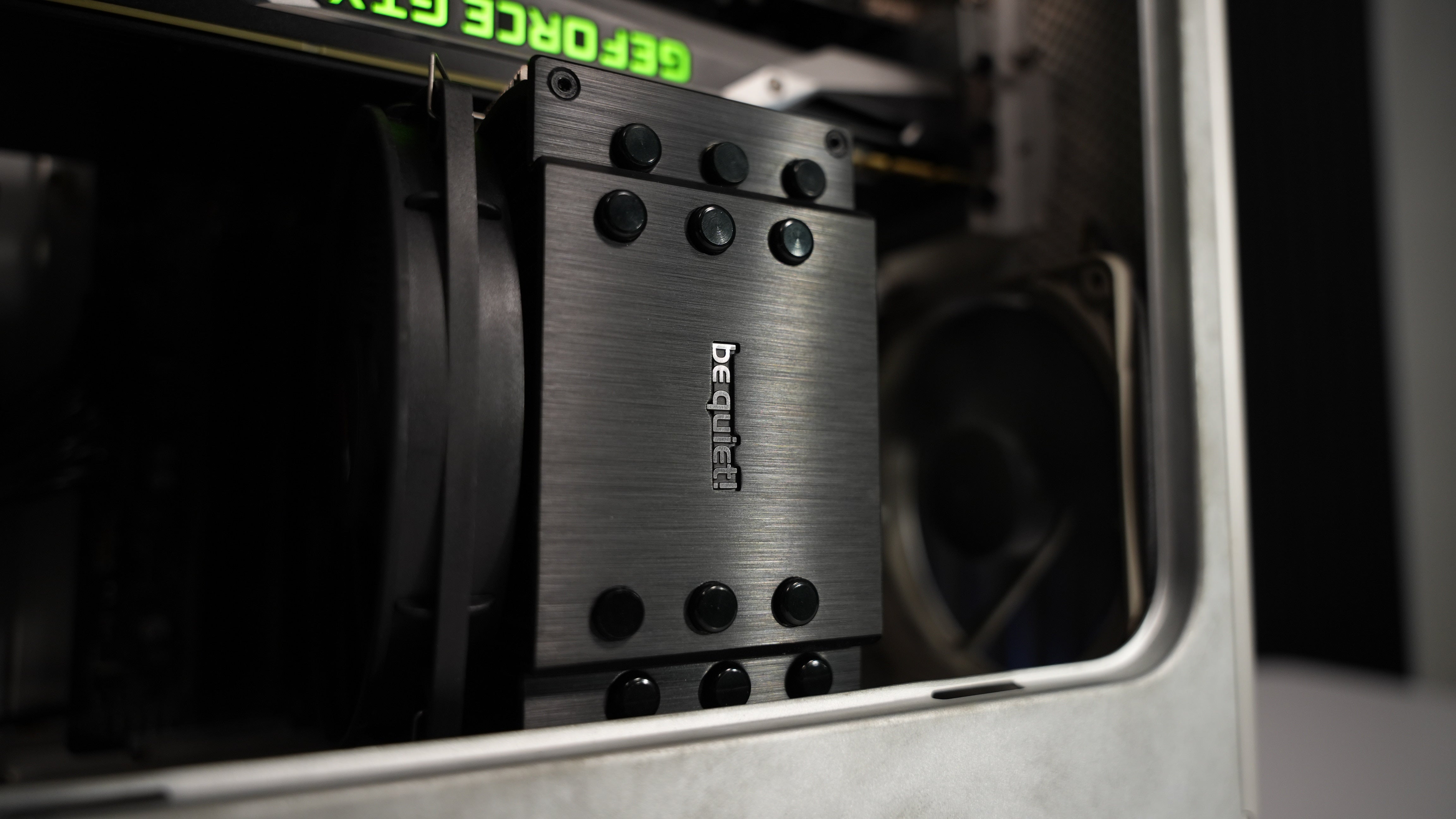 Intel i5 6500 + GTX 1080 Gaming PC