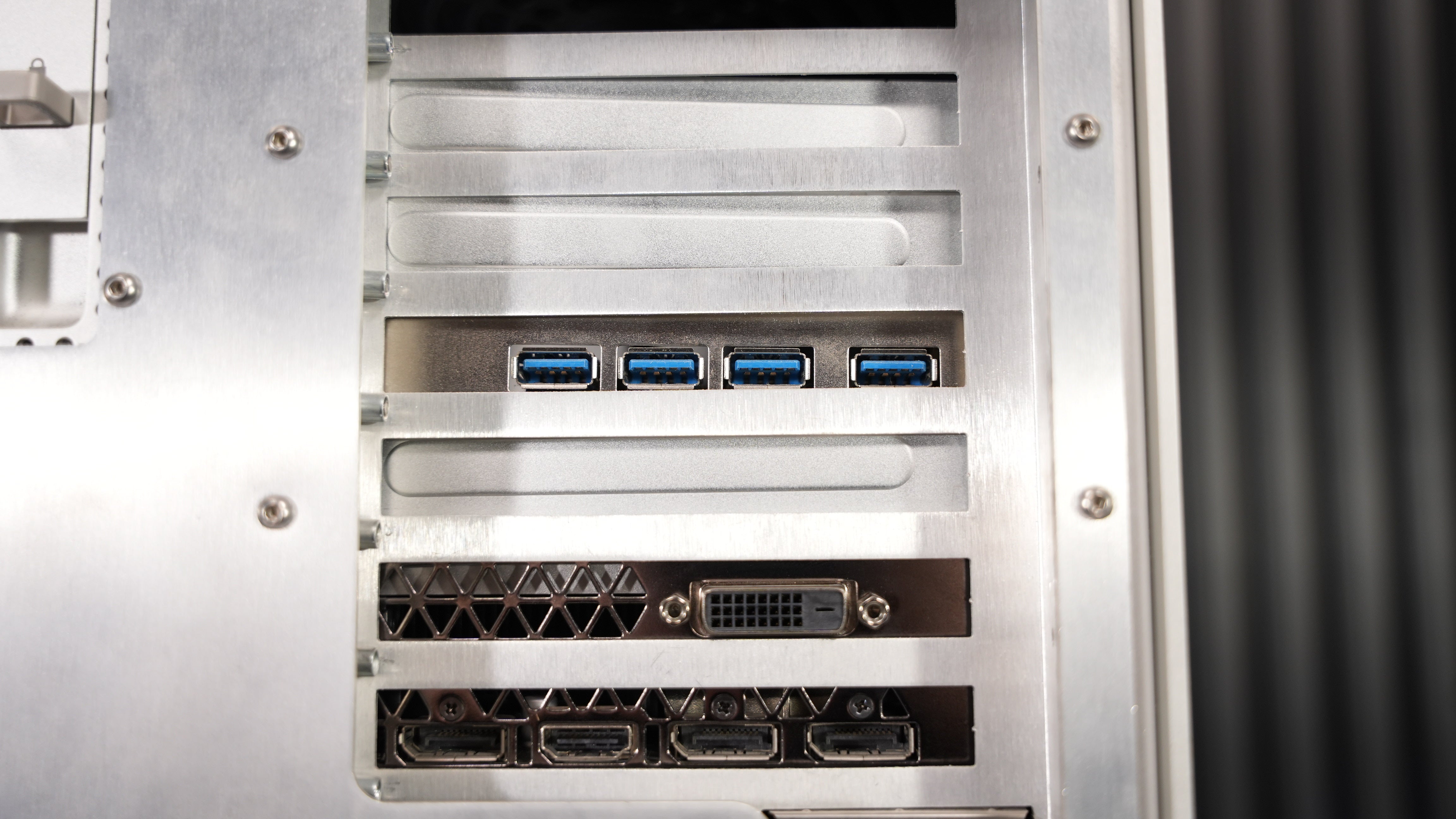 Intel i5 6500 + GTX 1080 Gaming PC