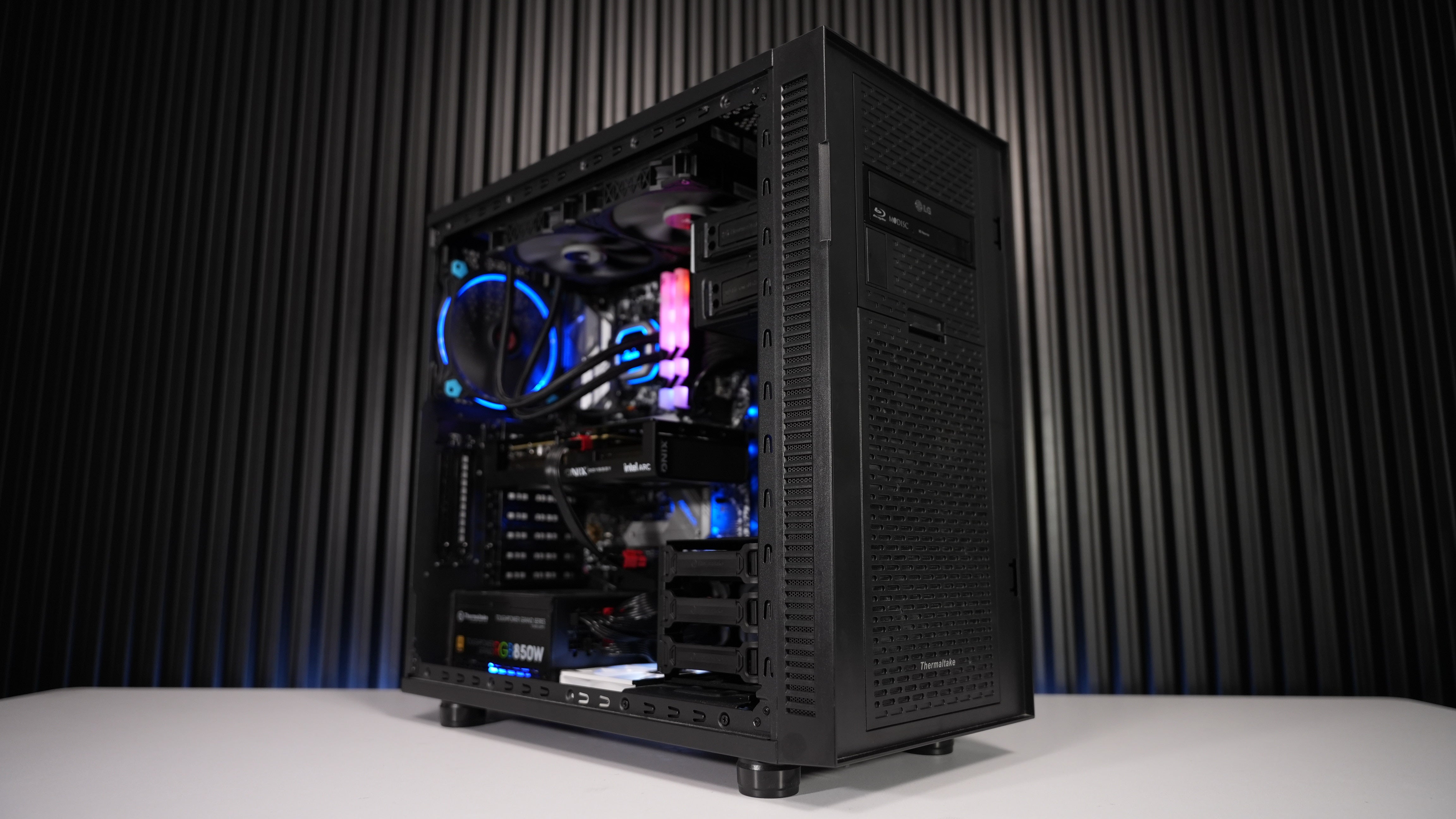 Intel i7 9700KF + Intel Arc B580 Gaming PC