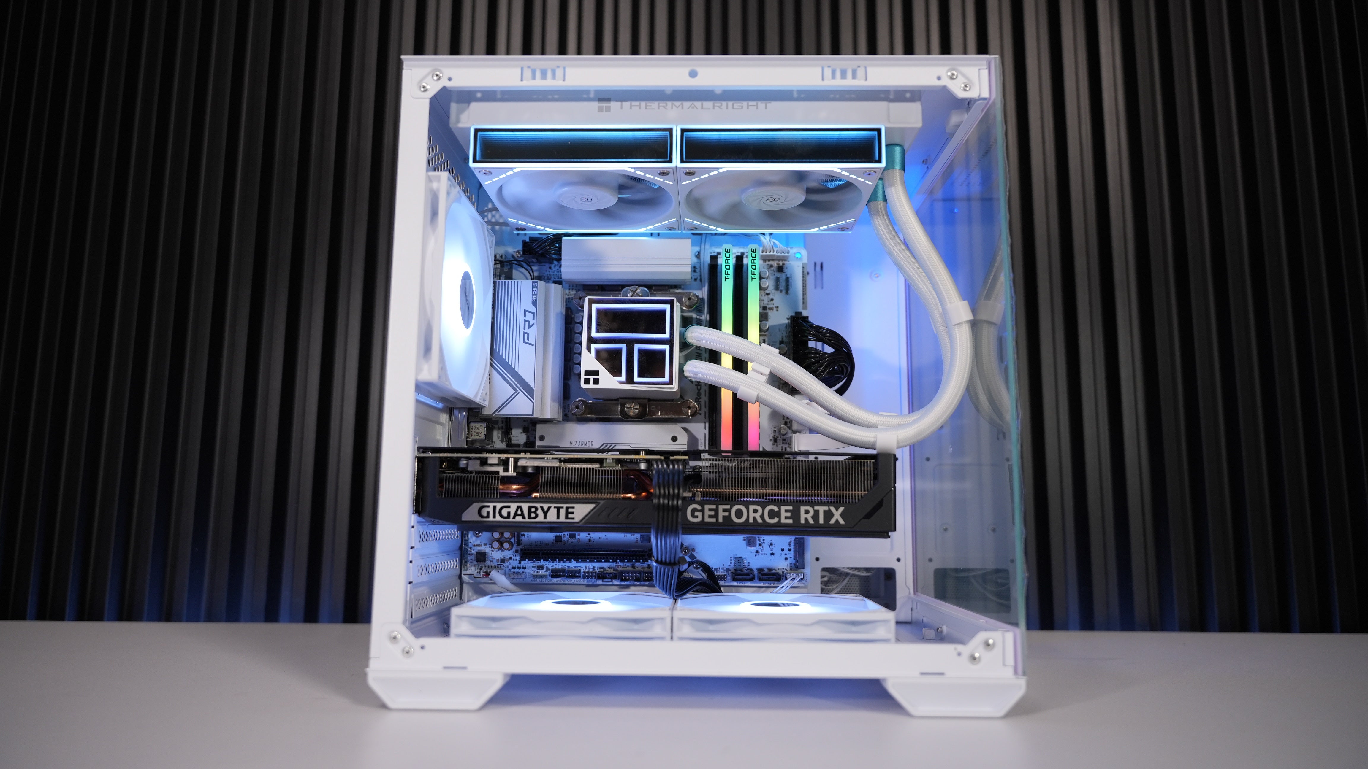 Intel i5 14600K + RTX 5070 Gaming/Streaming PC