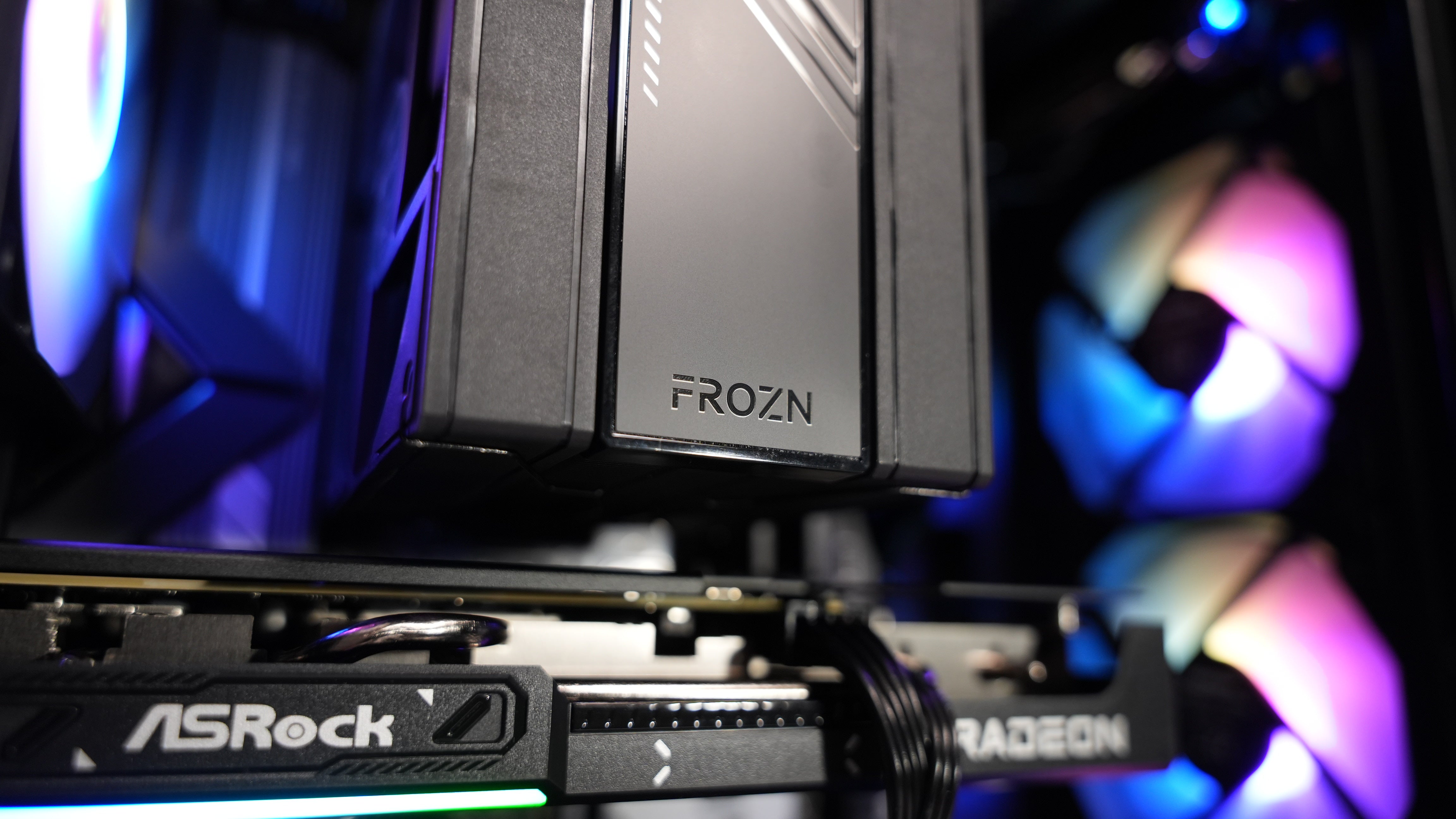 Ryzen 5 9600X + RX 9060XT 16GB Gaming PC