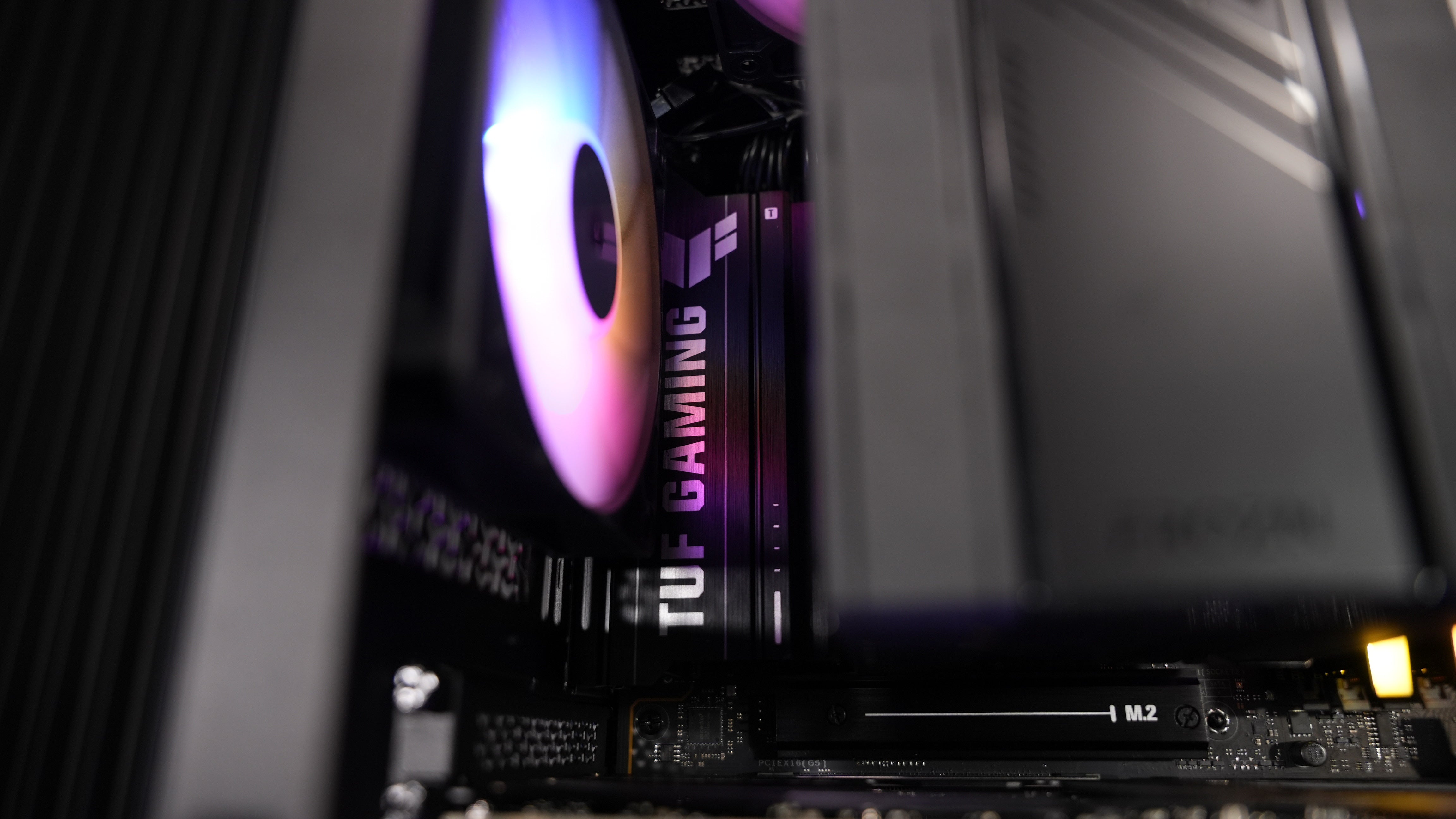 Ryzen 5 9600X + RTX 5070 Gaming/Streaming PC